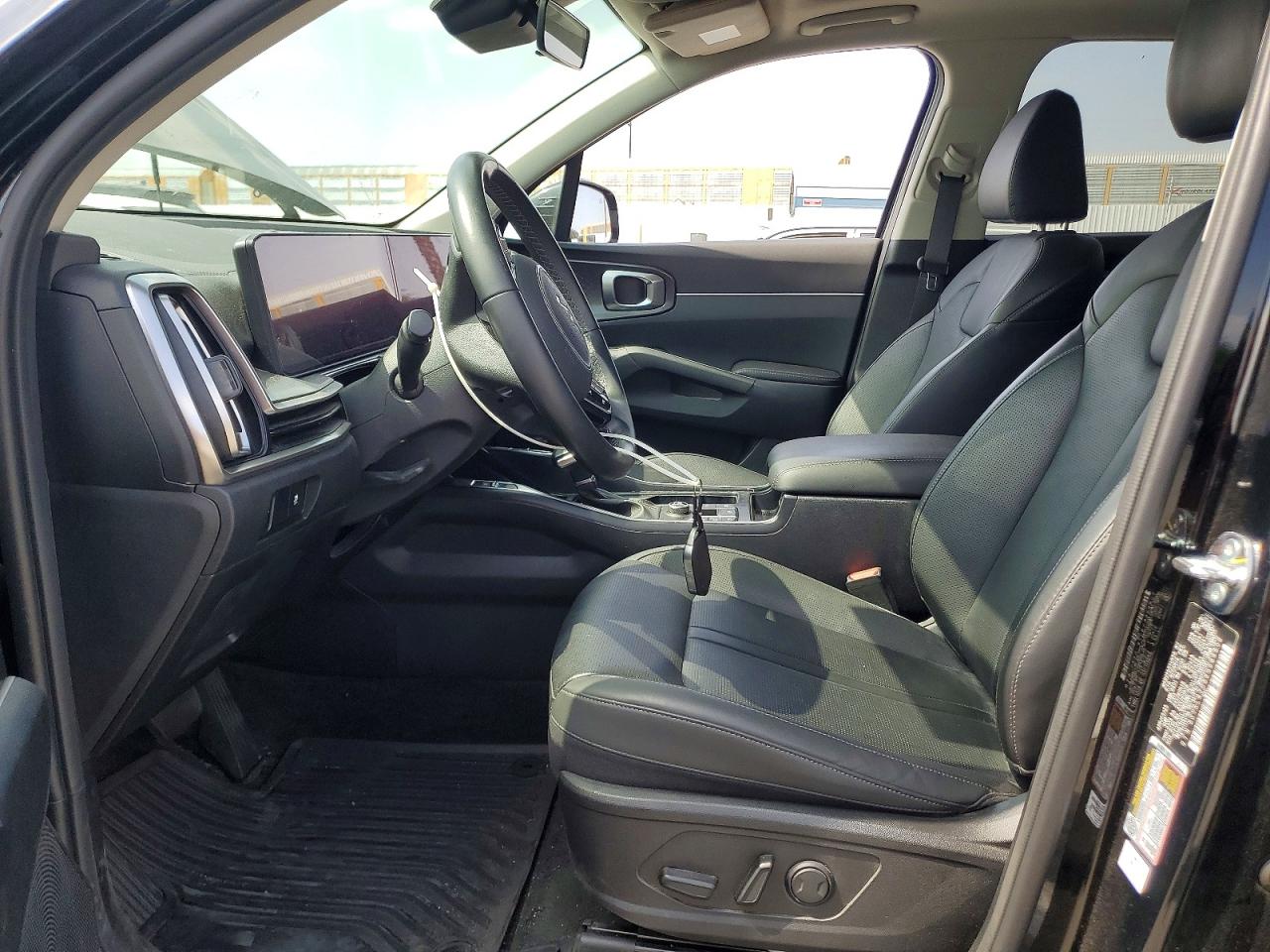 2025 Kia Sorento S Black vin: 5XYRL4JC8SG384802