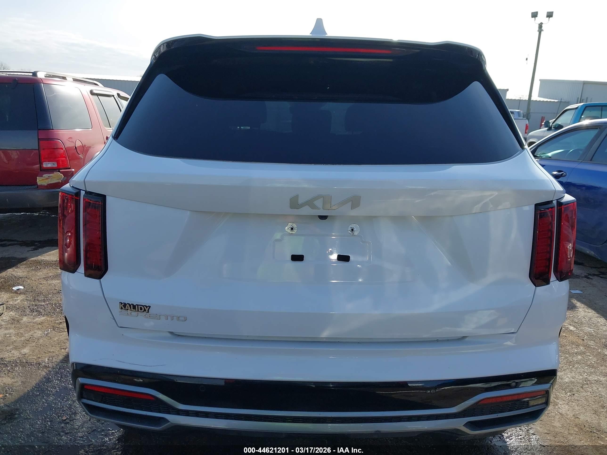 2023 Kia Sorento S White vin: 5XYRL4LC3PG234391