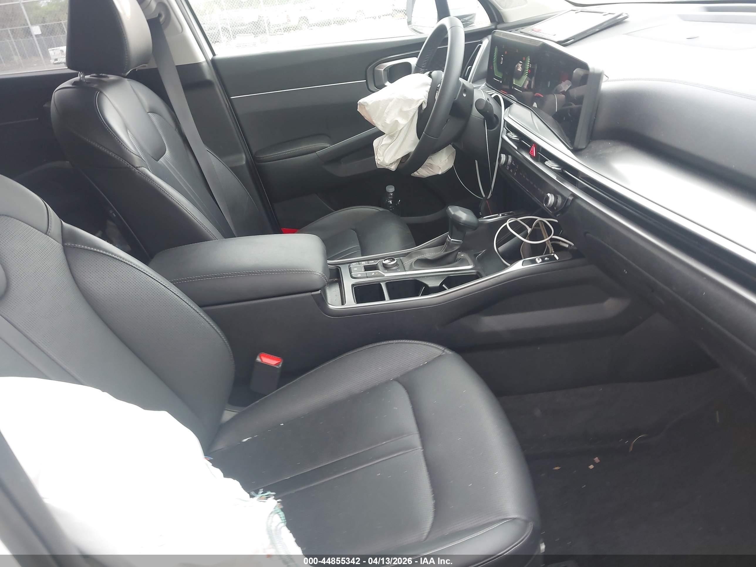 2025 Kia Sorento S White vin: 5XYRLDJC0SG385328