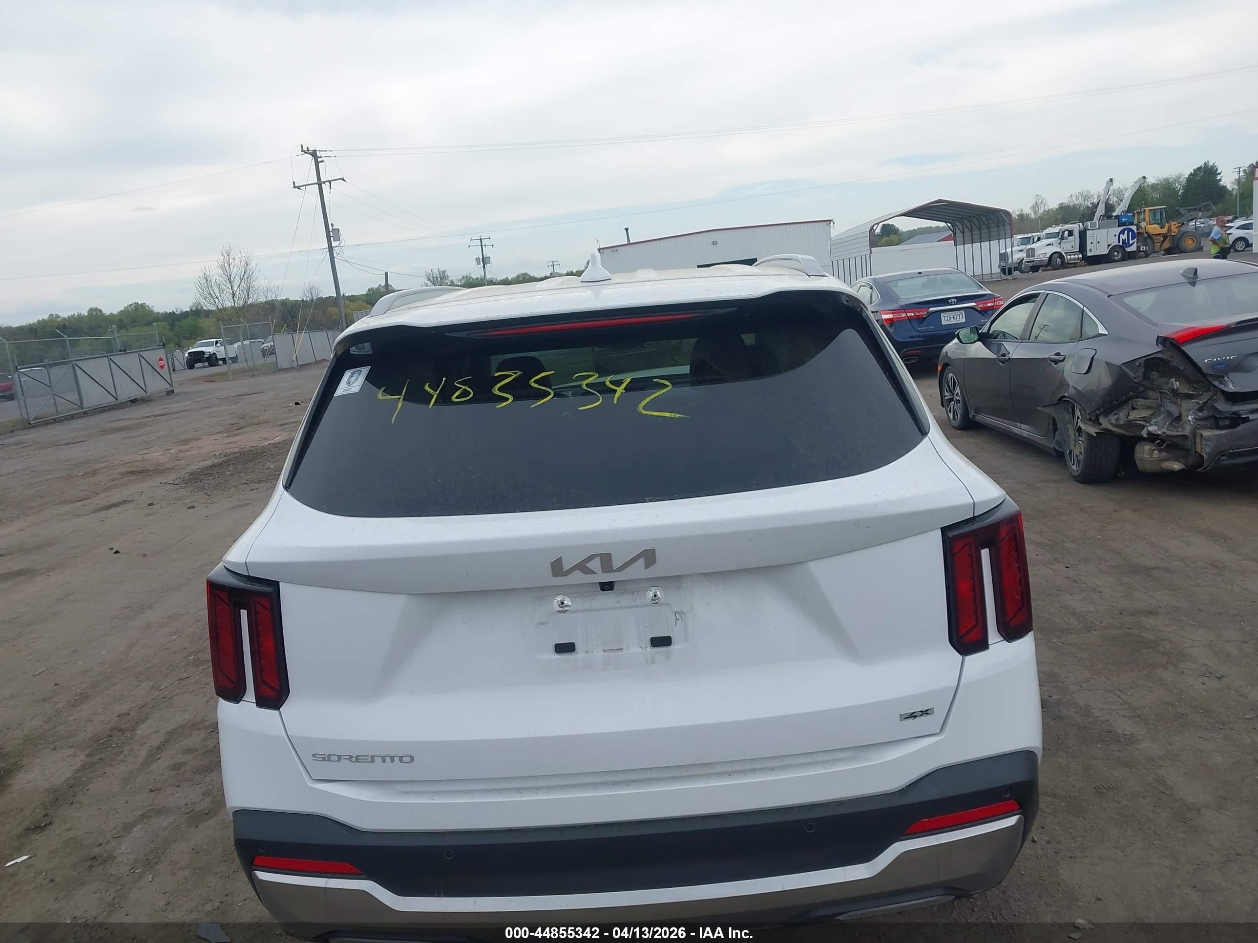 2025 Kia Sorento S White vin: 5XYRLDJC0SG385328