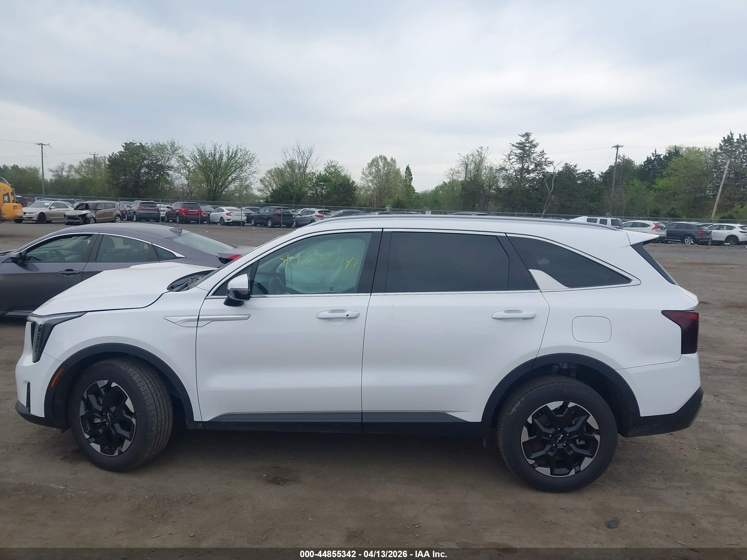 2025 Kia Sorento S White vin: 5XYRLDJC0SG385328