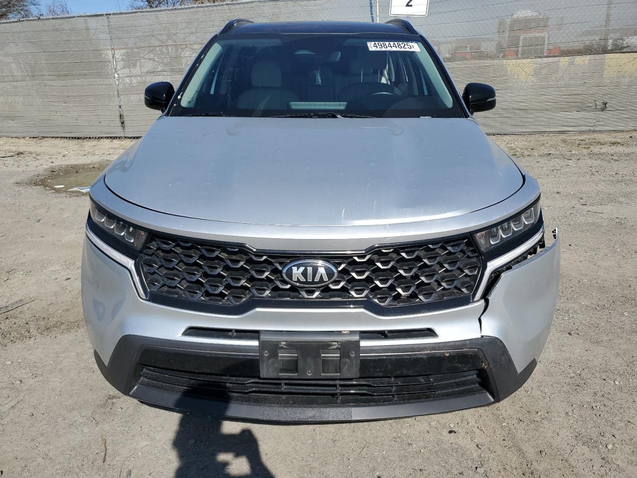 2021 Kia Sorento S   Silver vin: 5XYRLDLC8MG007922