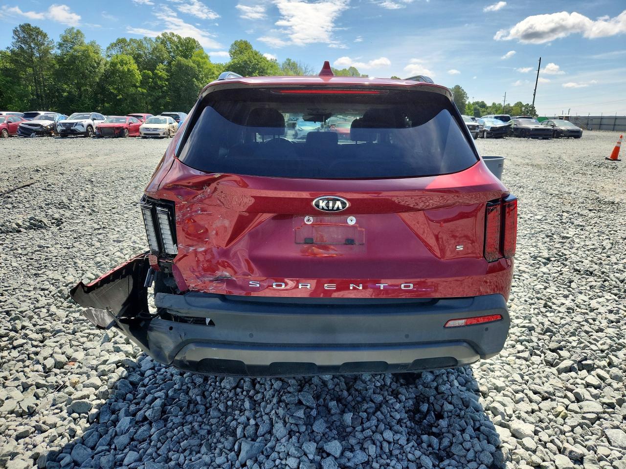 2021 Kia Sorento S Red vin: 5XYRLDLC8MG022372