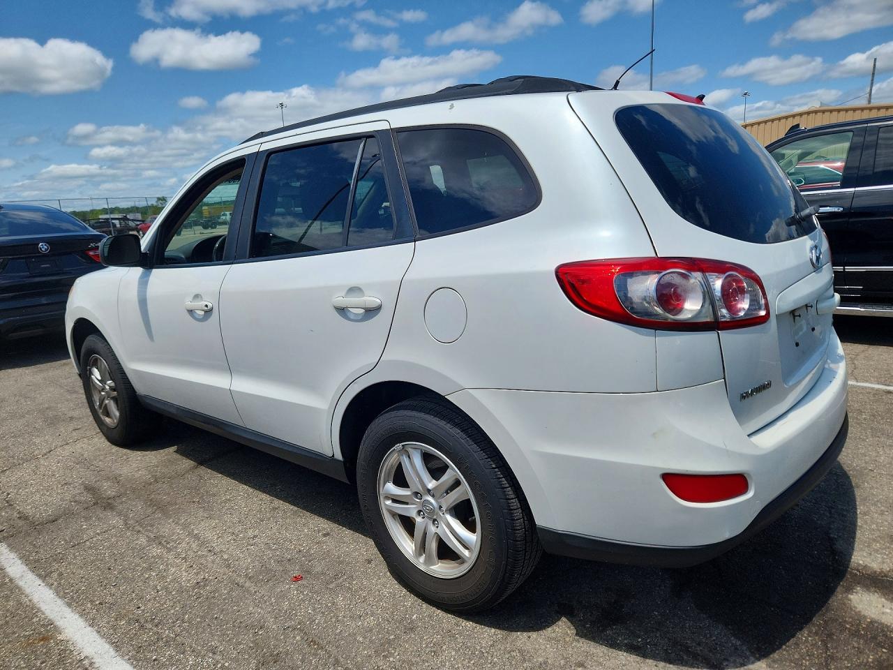 2011 Hyundai Santa Fe Gls White vin: 5XYZG3AB0BG085200