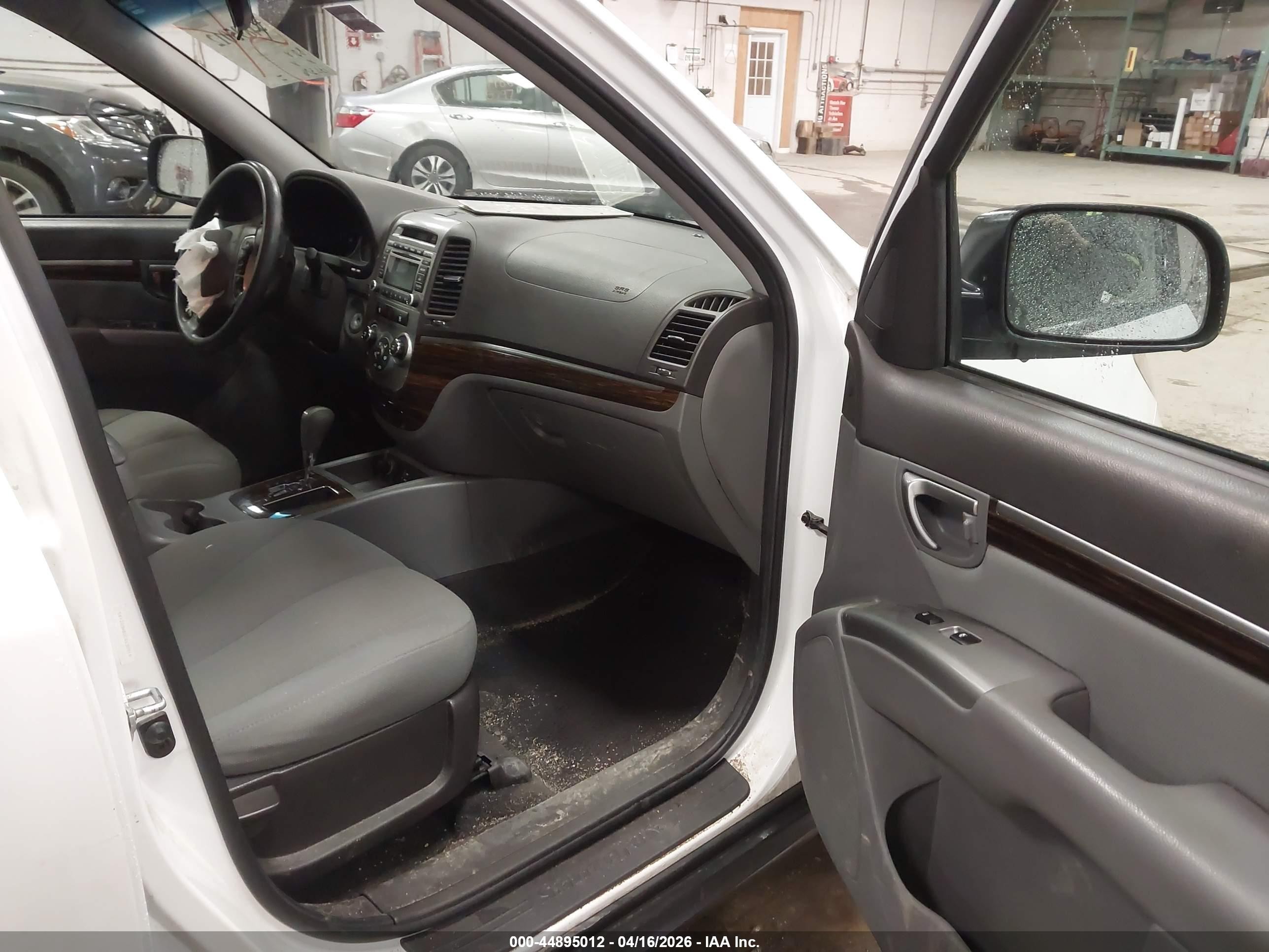 2012 Hyundai Santa Fe Gls Белый vin: 5XYZG3AB0CG130914
