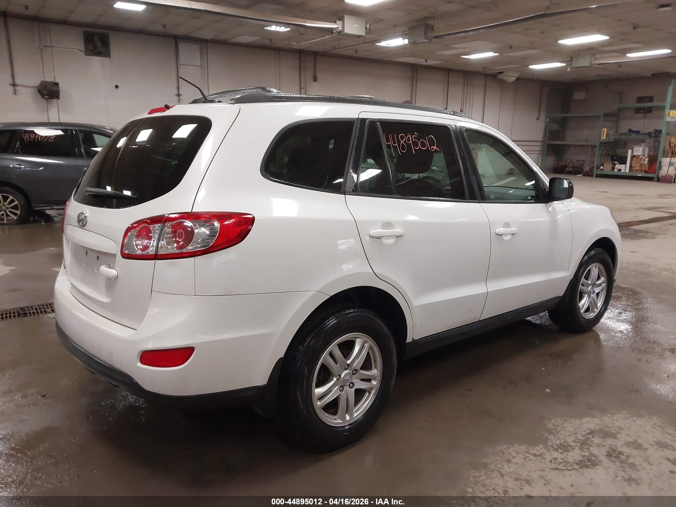 2012 Hyundai Santa Fe Gls Белый vin: 5XYZG3AB0CG130914