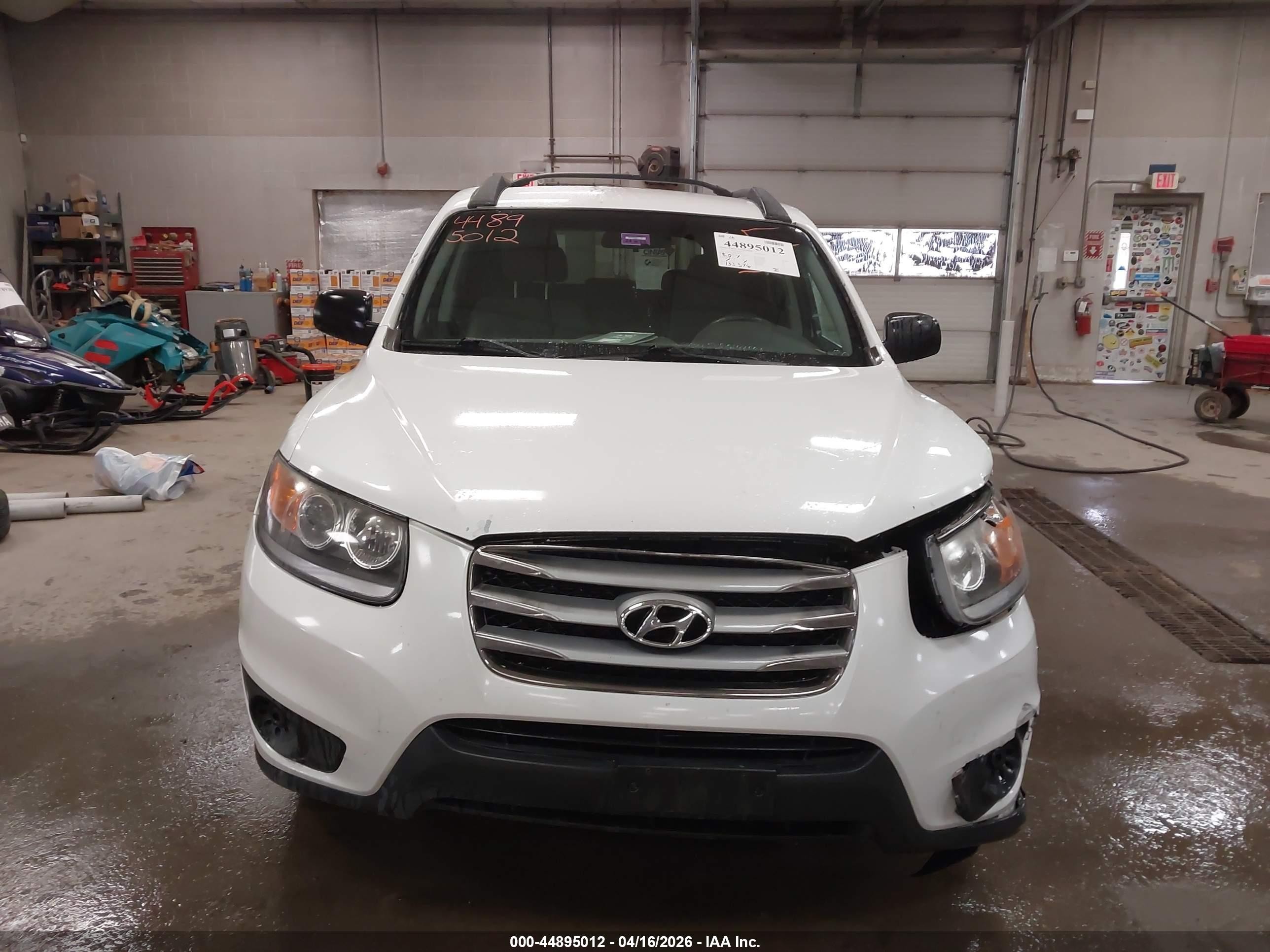 2012 Hyundai Santa Fe Gls Белый vin: 5XYZG3AB0CG130914