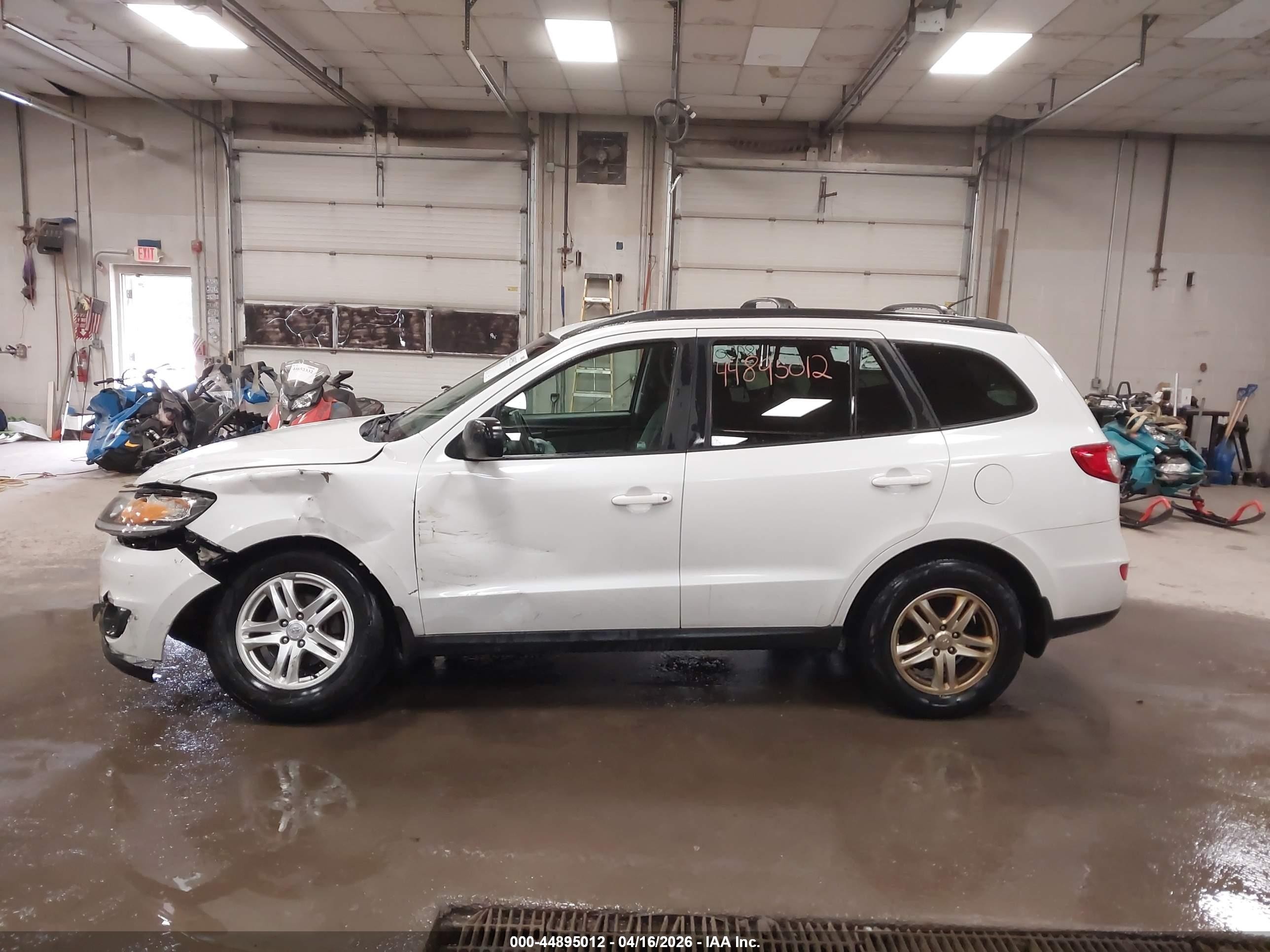 2012 Hyundai Santa Fe Gls Белый vin: 5XYZG3AB0CG130914