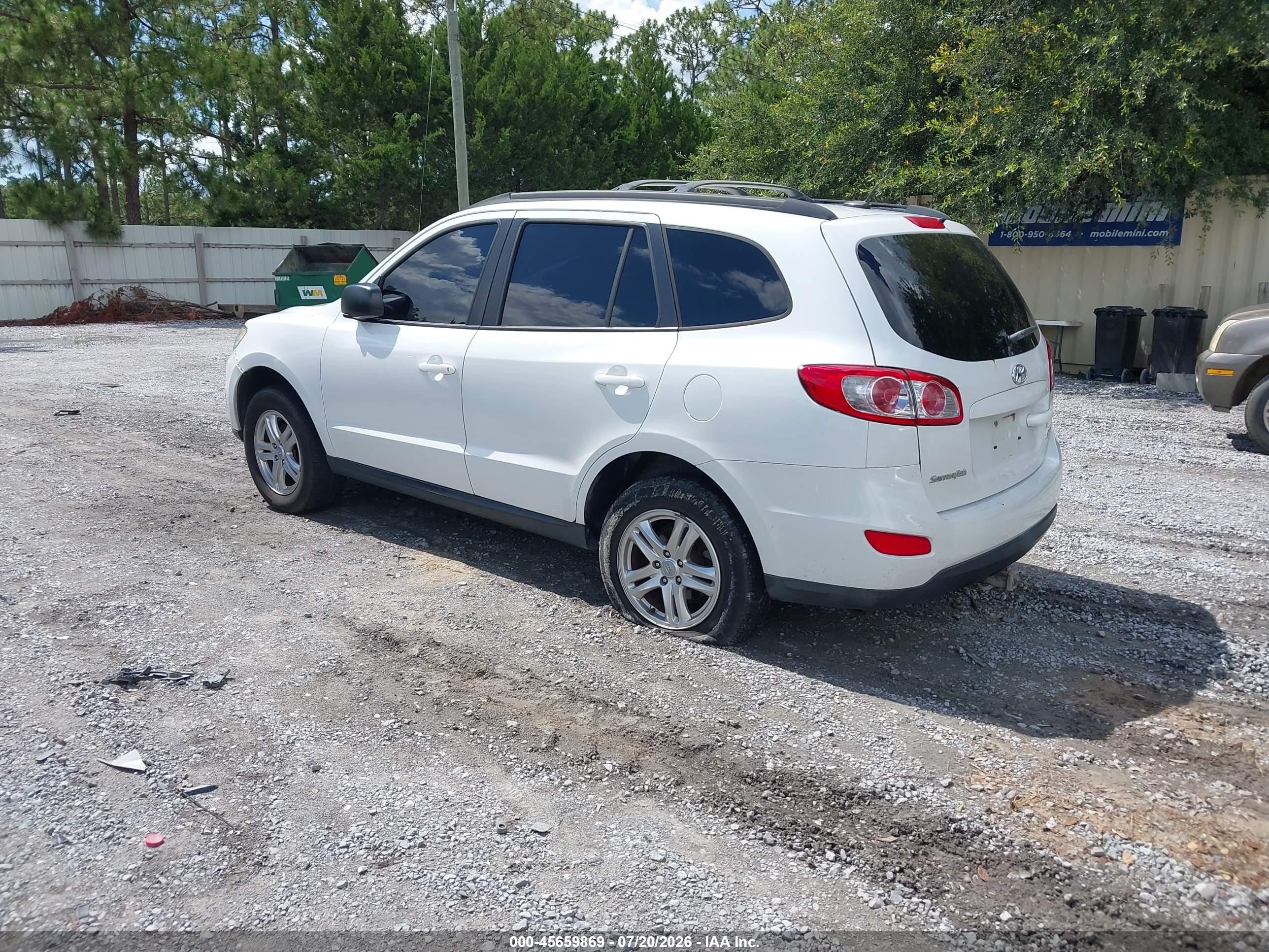 2012 Hyundai Santa Fe Gls White vin: 5XYZG3AB0CG132842