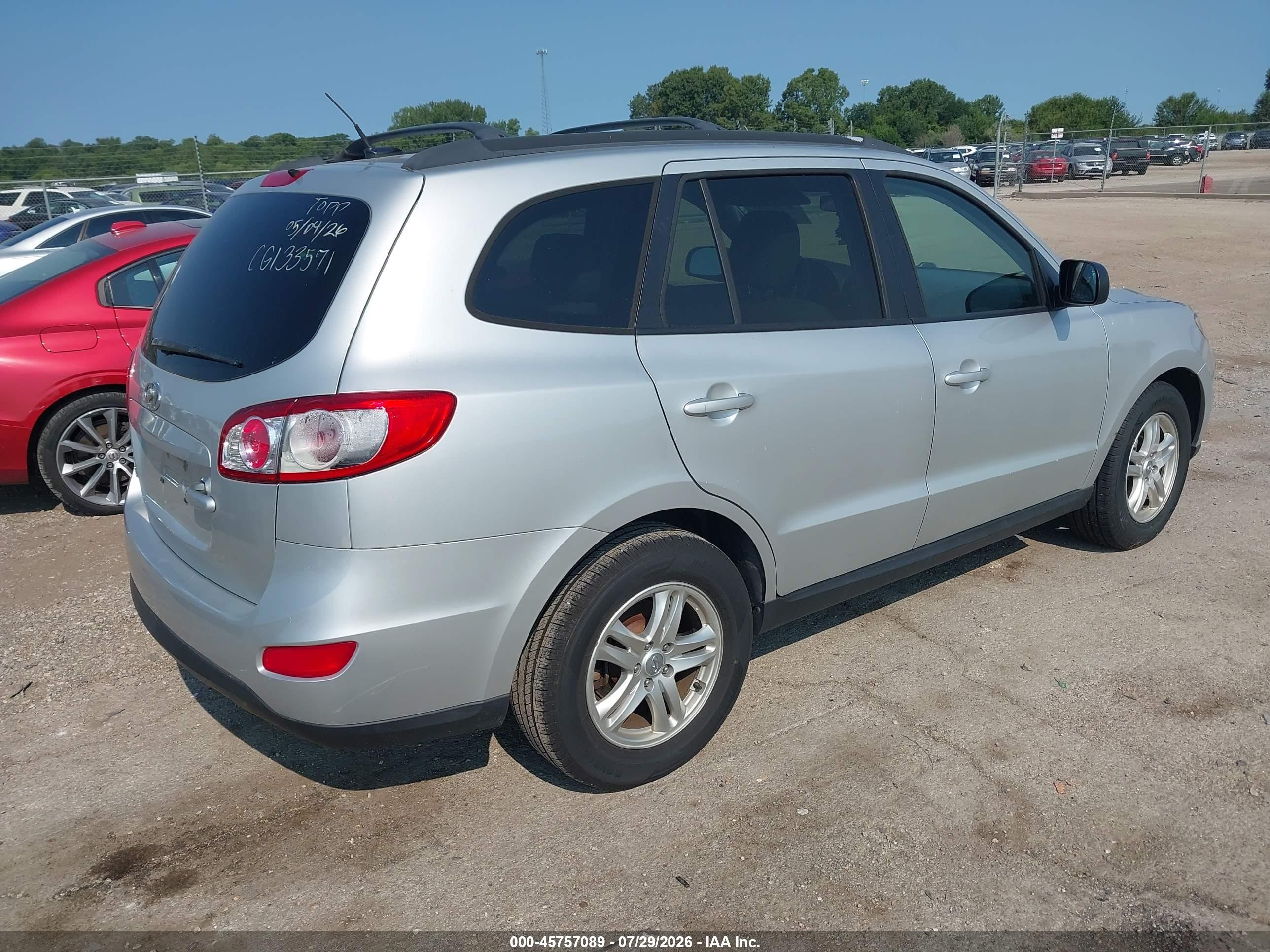 2012 Hyundai Santa Fe Gls Silver vin: 5XYZG3AB0CG133571