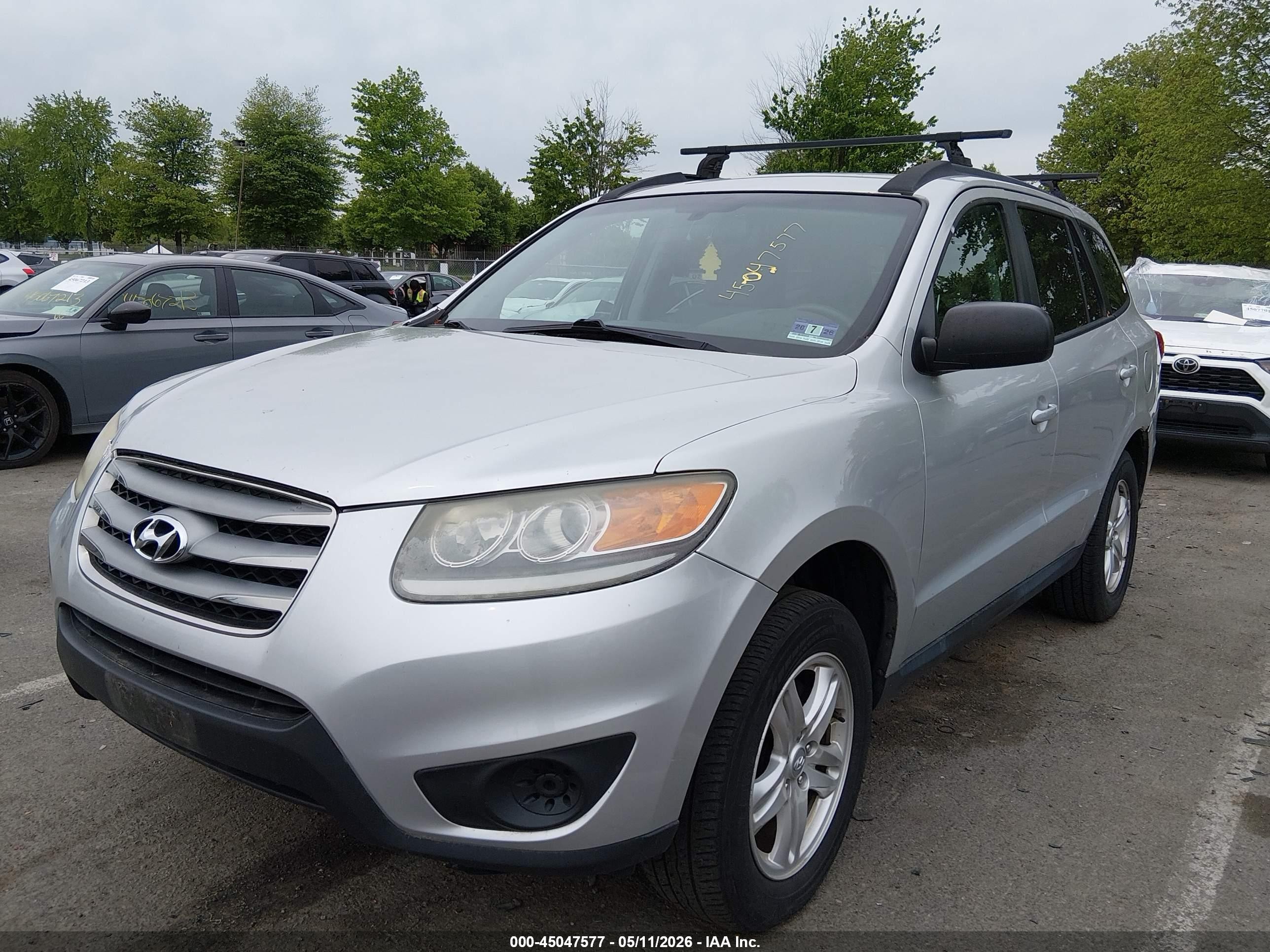 2012 Hyundai Santa Fe Gls Silver vin: 5XYZG3AB0CG137622