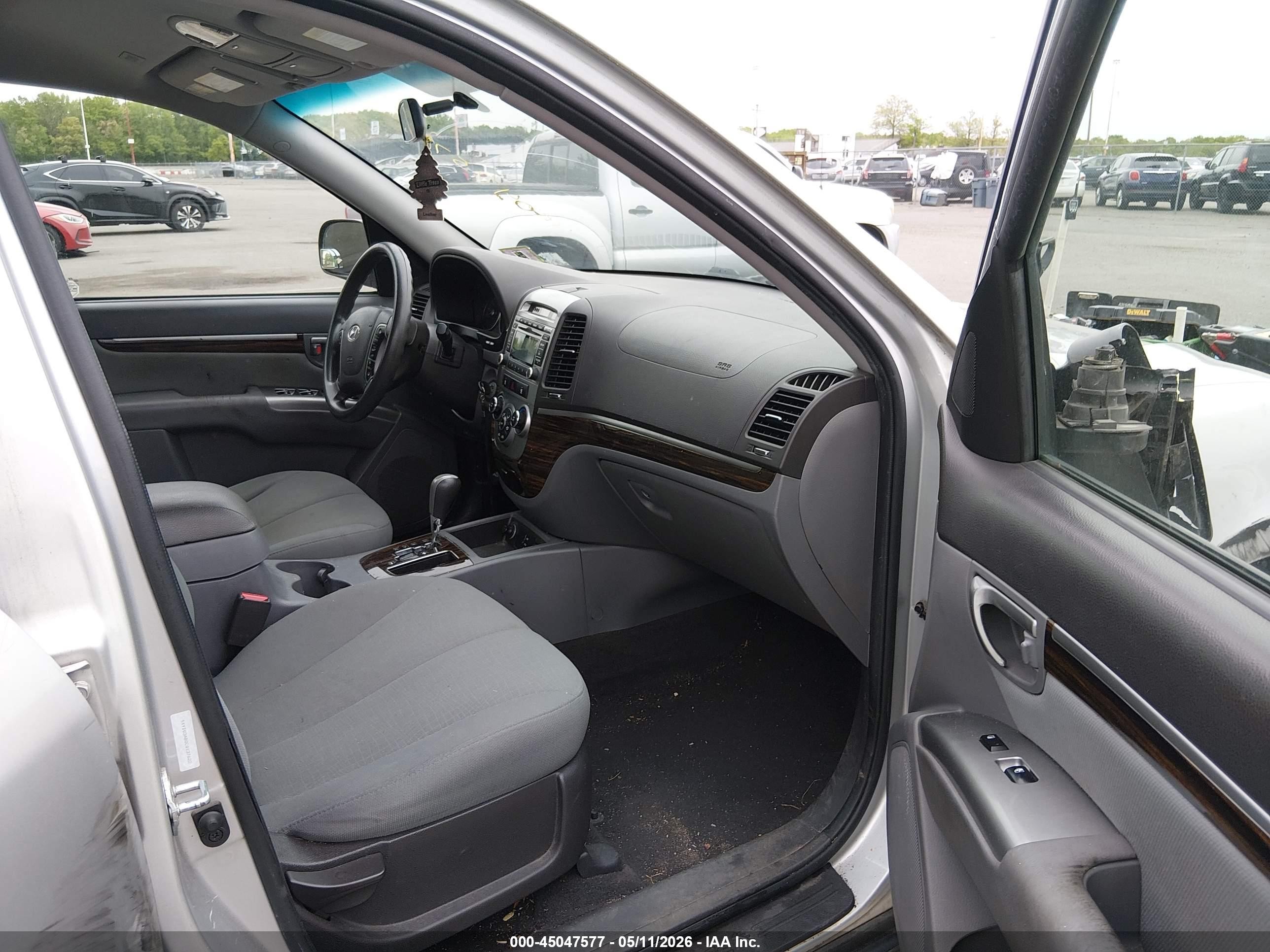 2012 Hyundai Santa Fe Gls Silver vin: 5XYZG3AB0CG137622