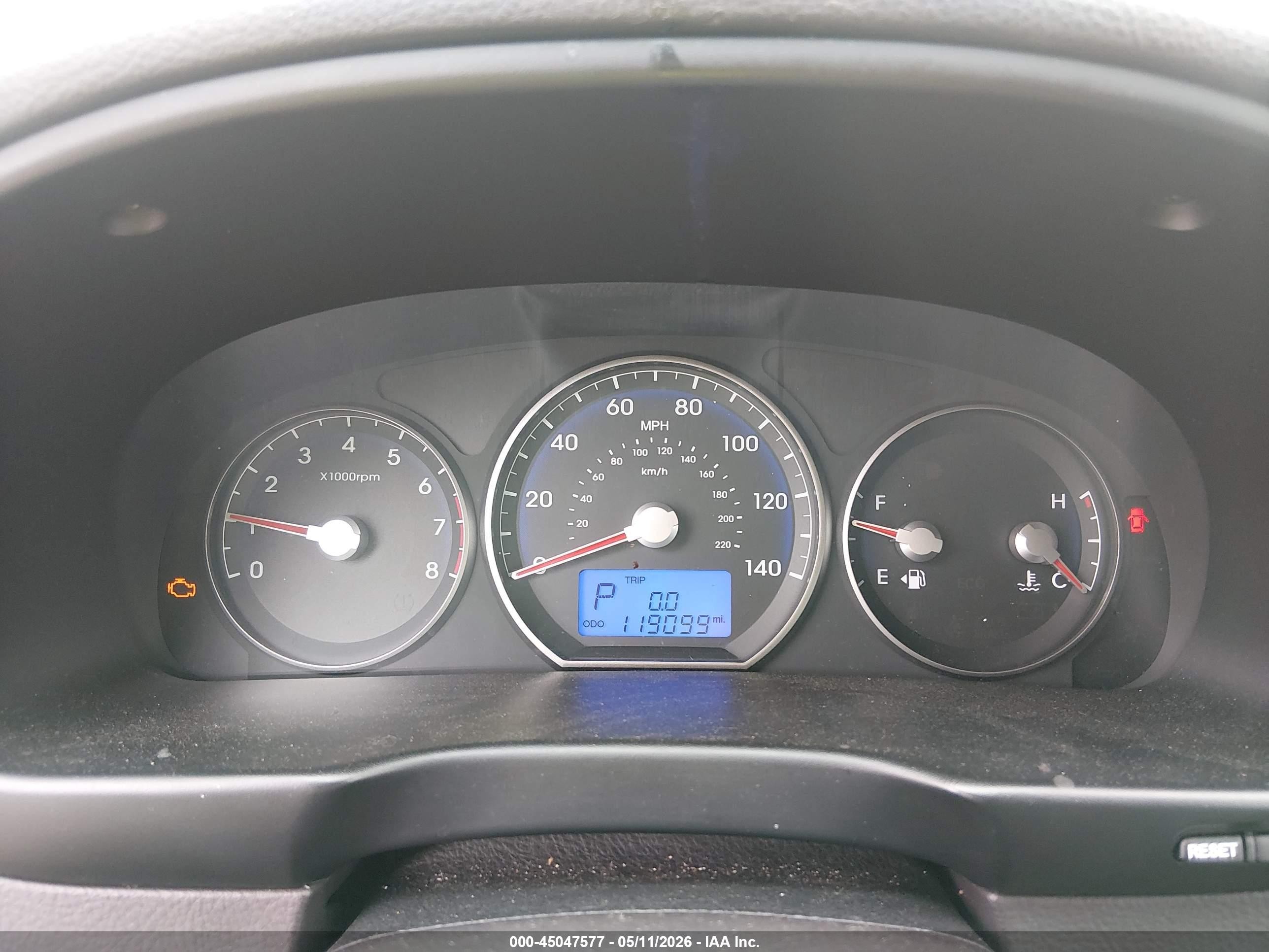 2012 Hyundai Santa Fe Gls Silver vin: 5XYZG3AB0CG137622