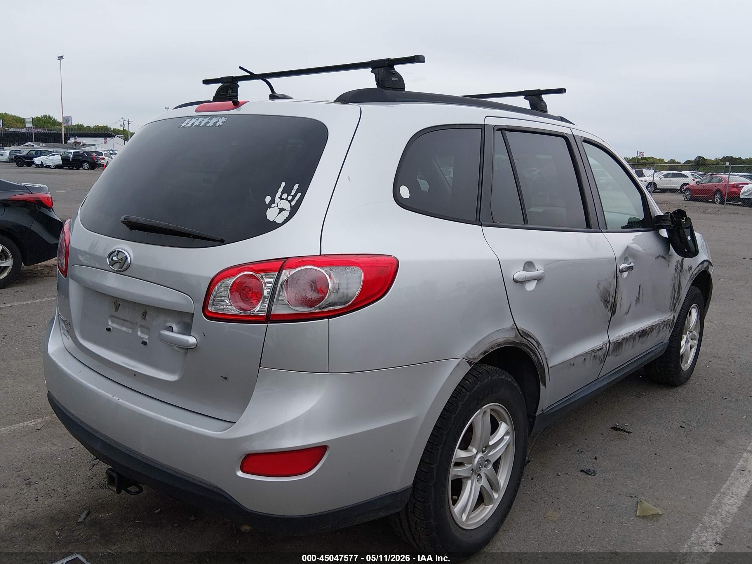 2012 Hyundai Santa Fe Gls Silver vin: 5XYZG3AB0CG137622