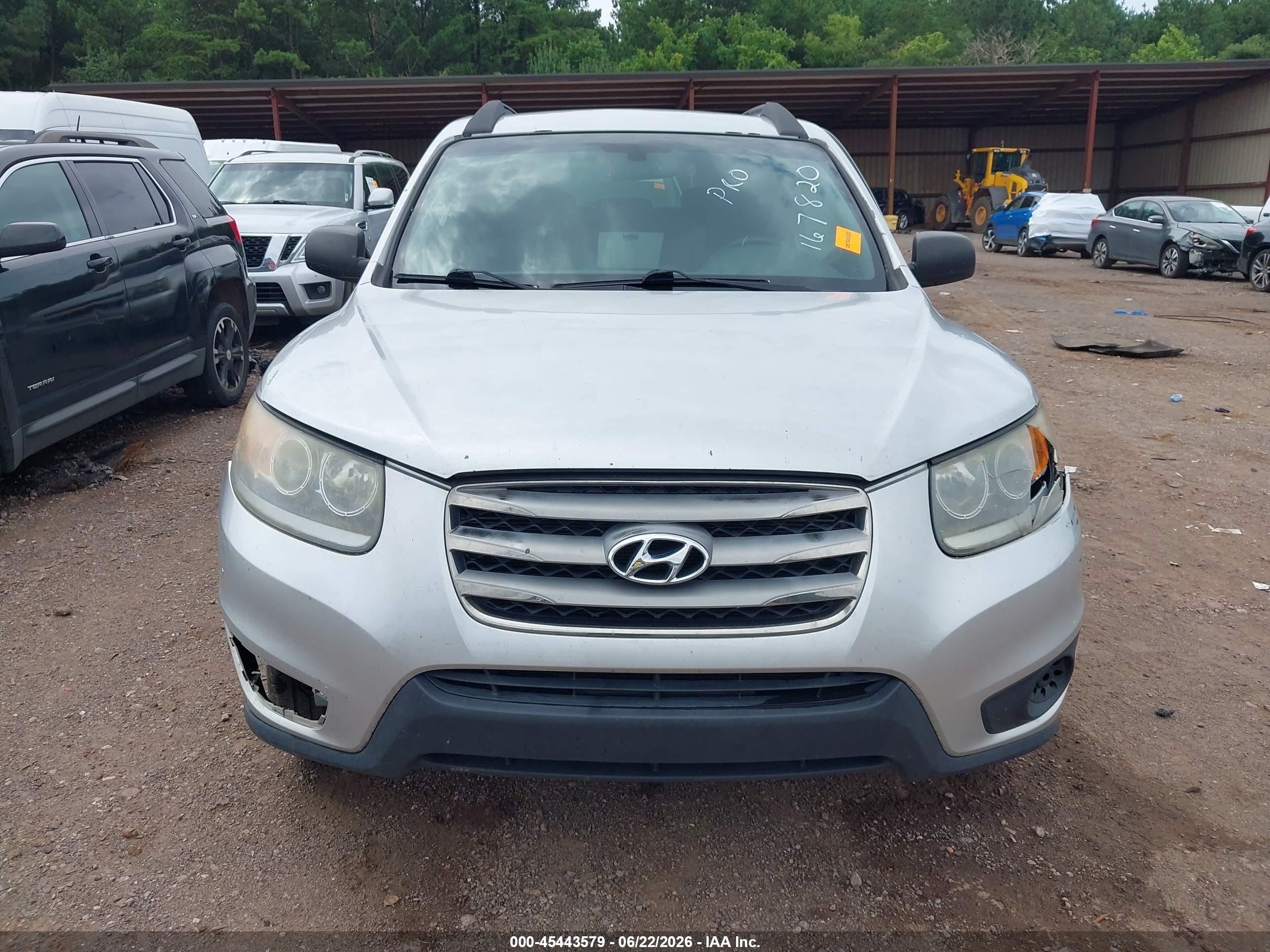 2012 Hyundai Santa Fe Gls Silver vin: 5XYZG3AB0CG167820