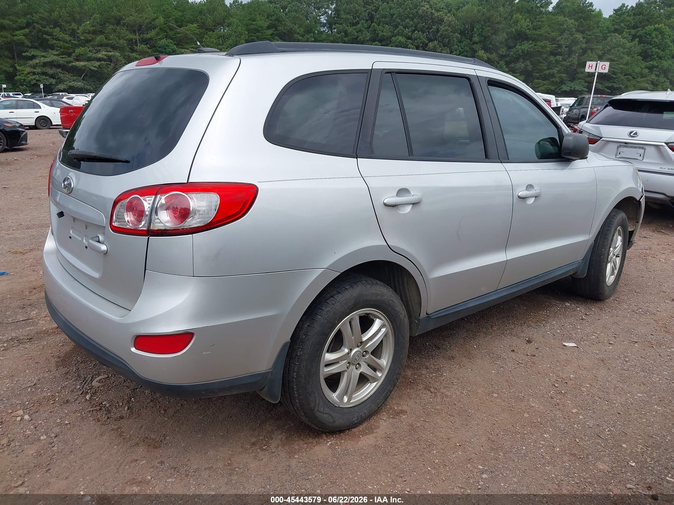 2012 Hyundai Santa Fe Gls Silver vin: 5XYZG3AB0CG167820