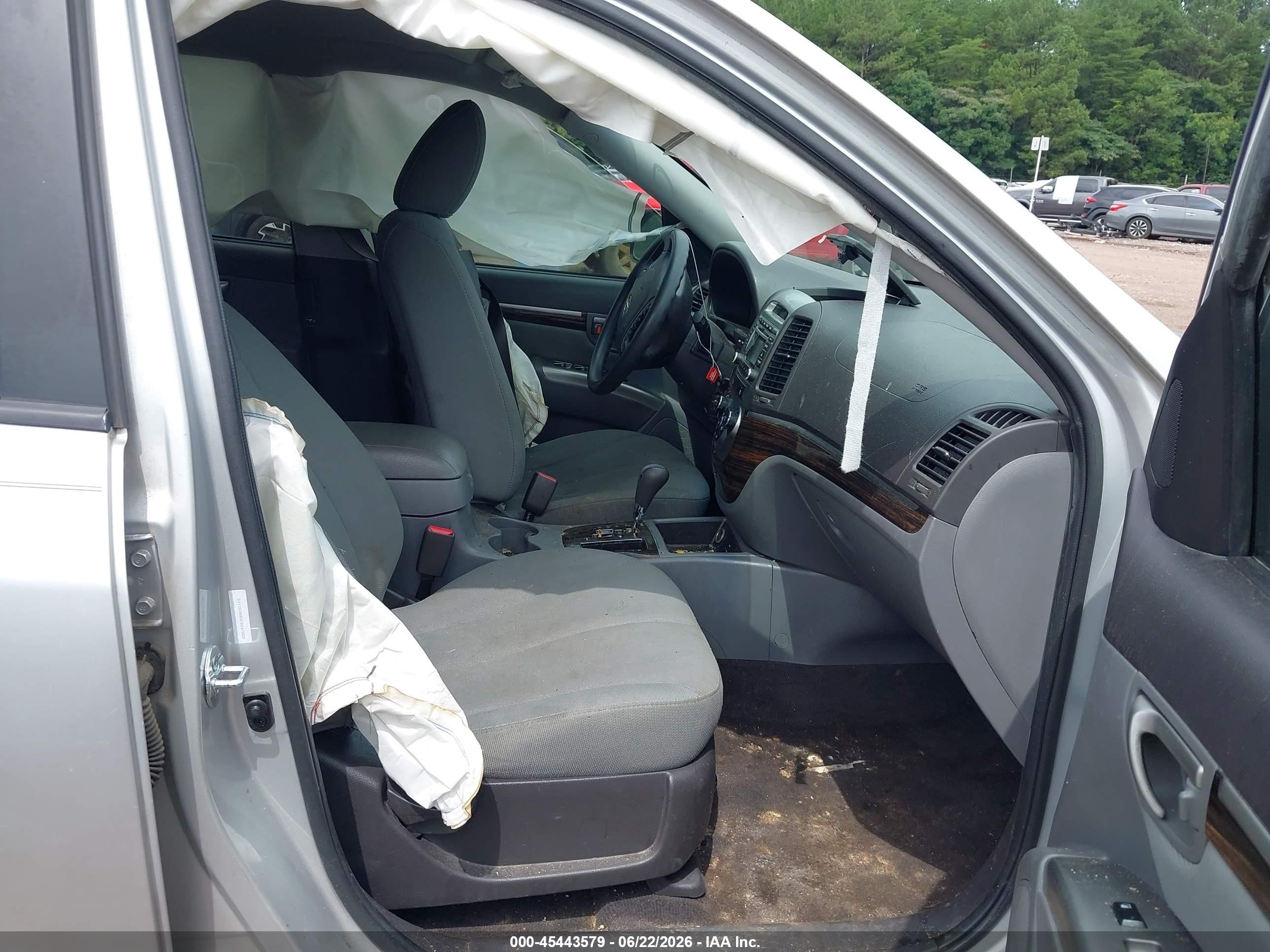 2012 Hyundai Santa Fe Gls Silver vin: 5XYZG3AB0CG167820
