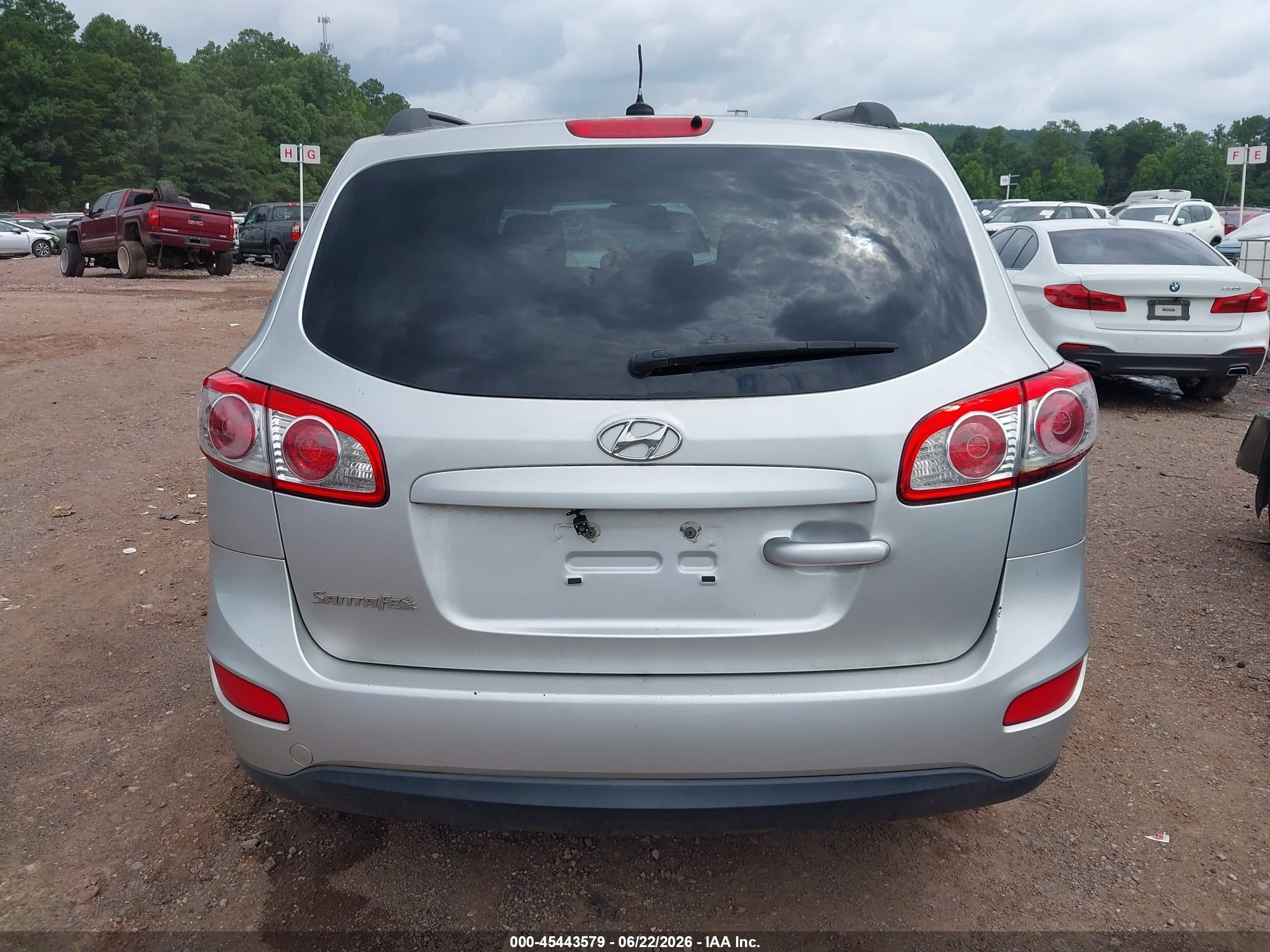 2012 Hyundai Santa Fe Gls Silver vin: 5XYZG3AB0CG167820
