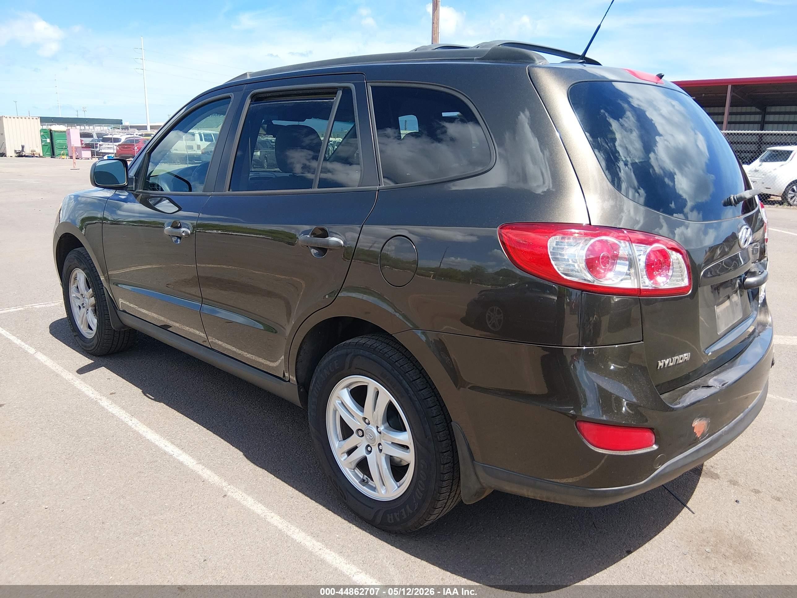 2011 Hyundai Santa Fe Gls Dark Brown vin: 5XYZG3AB1BG012837