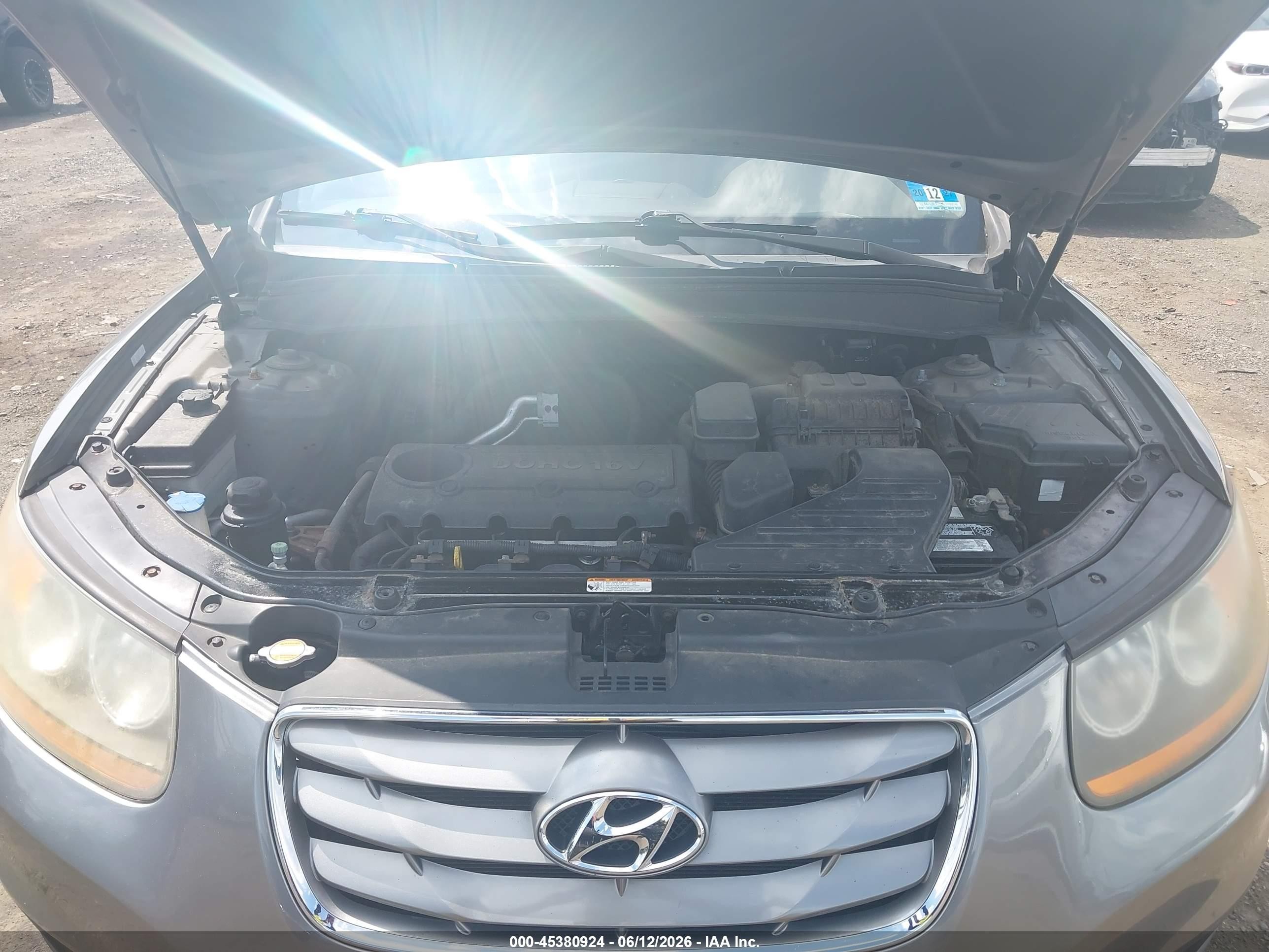 2011 Hyundai Santa Fe Gls Silver vin: 5XYZG3AB2BG010076