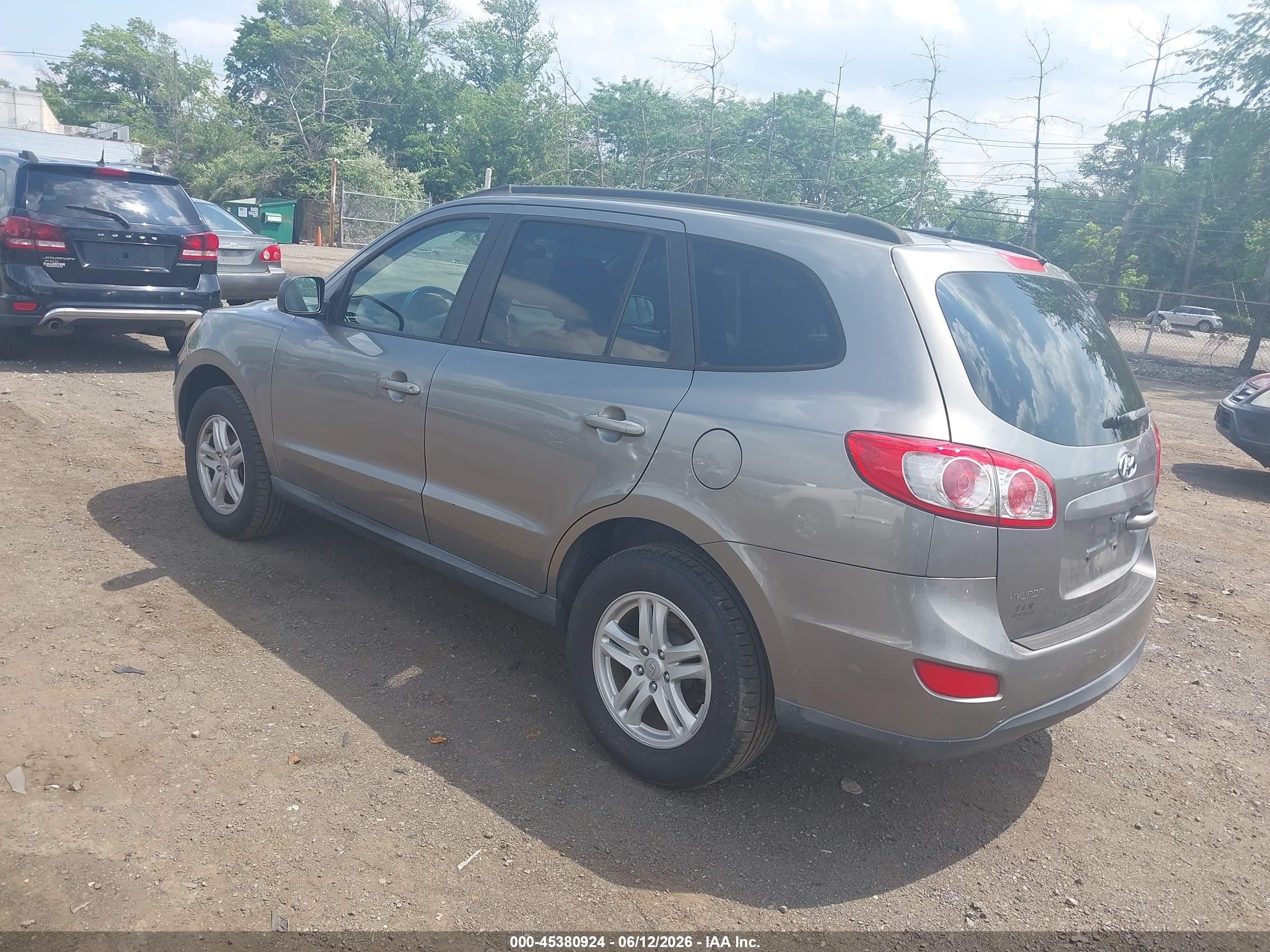 2011 Hyundai Santa Fe Gls Silver vin: 5XYZG3AB2BG010076