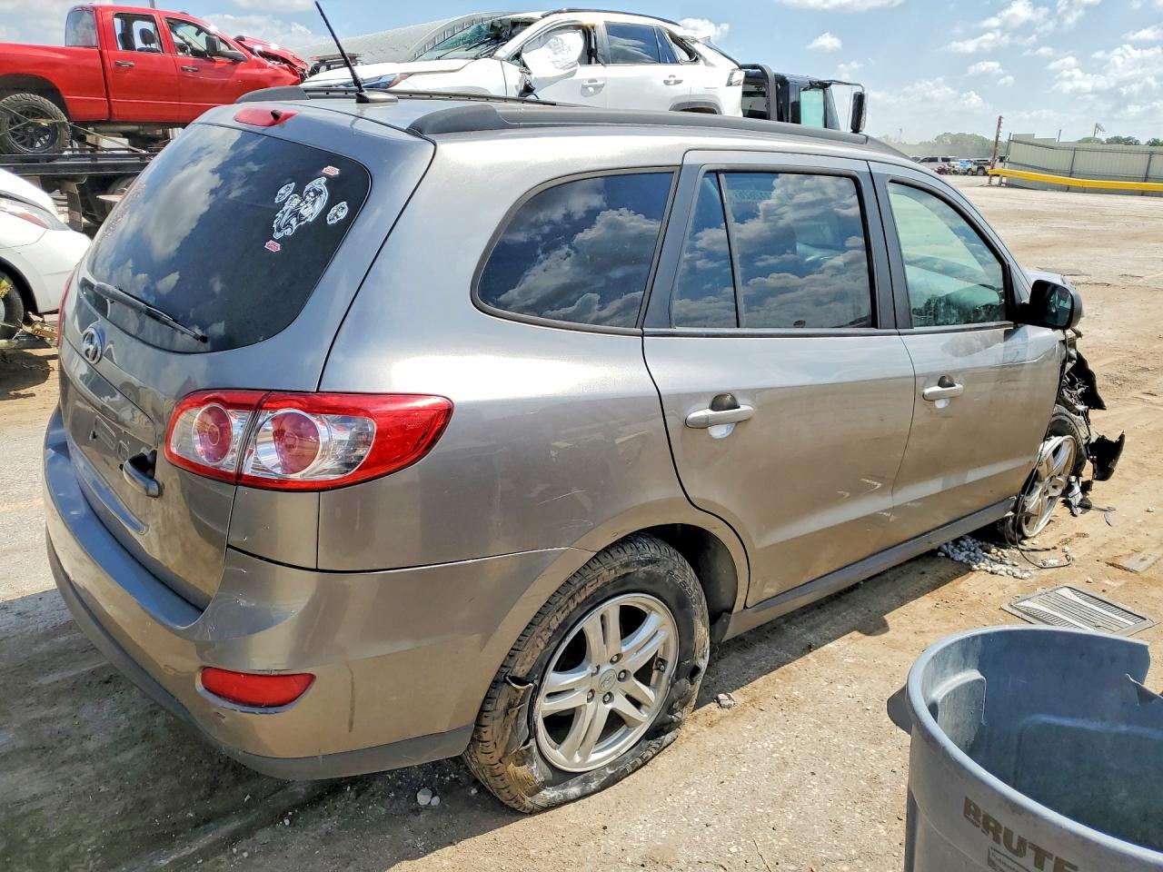 2011 Hyundai Santa Fe Gls Silver vin: 5XYZG3AB2BG076031