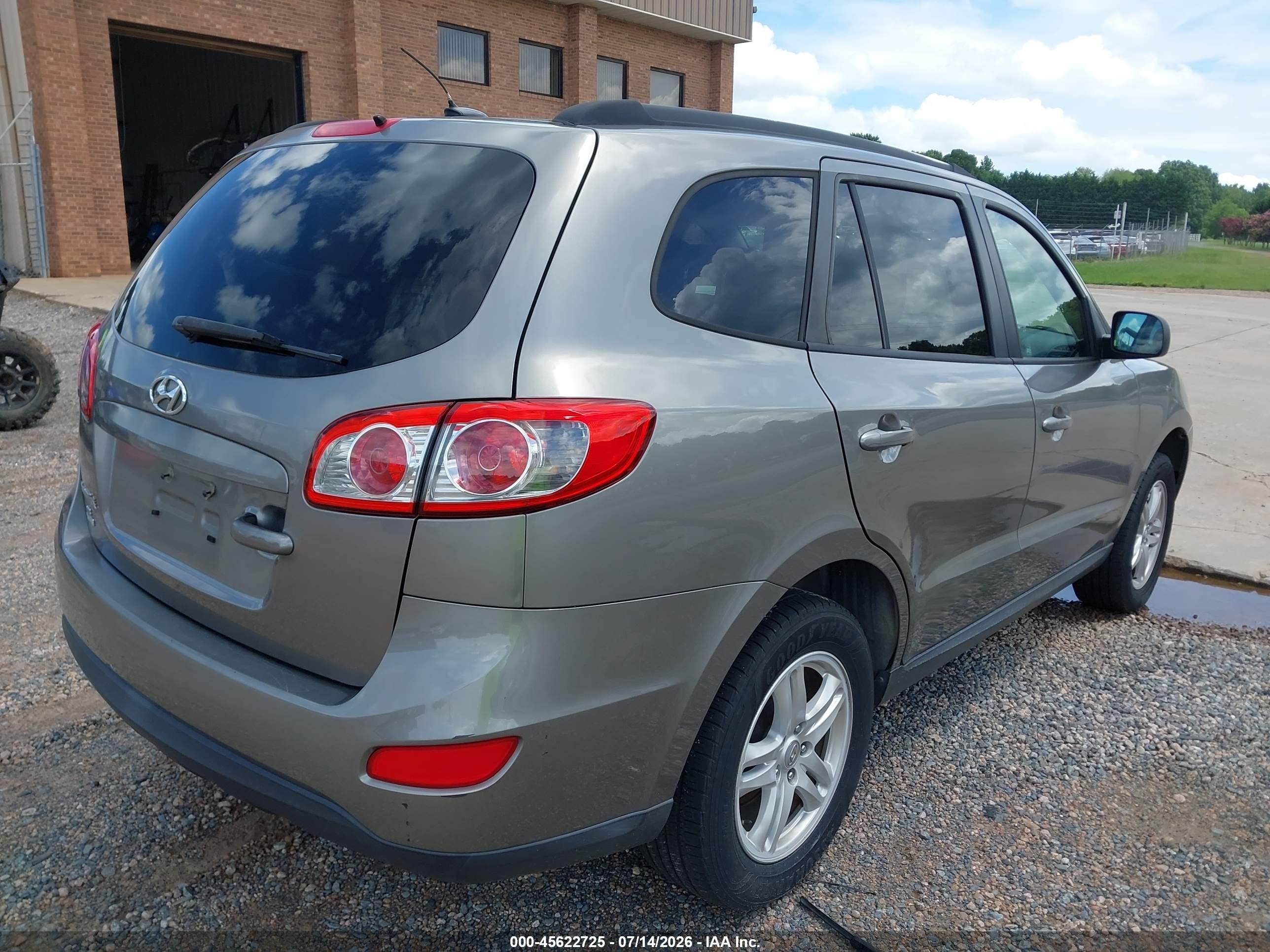 2012 Hyundai Santa Fe Gls Brown vin: 5XYZG3AB2CG112155