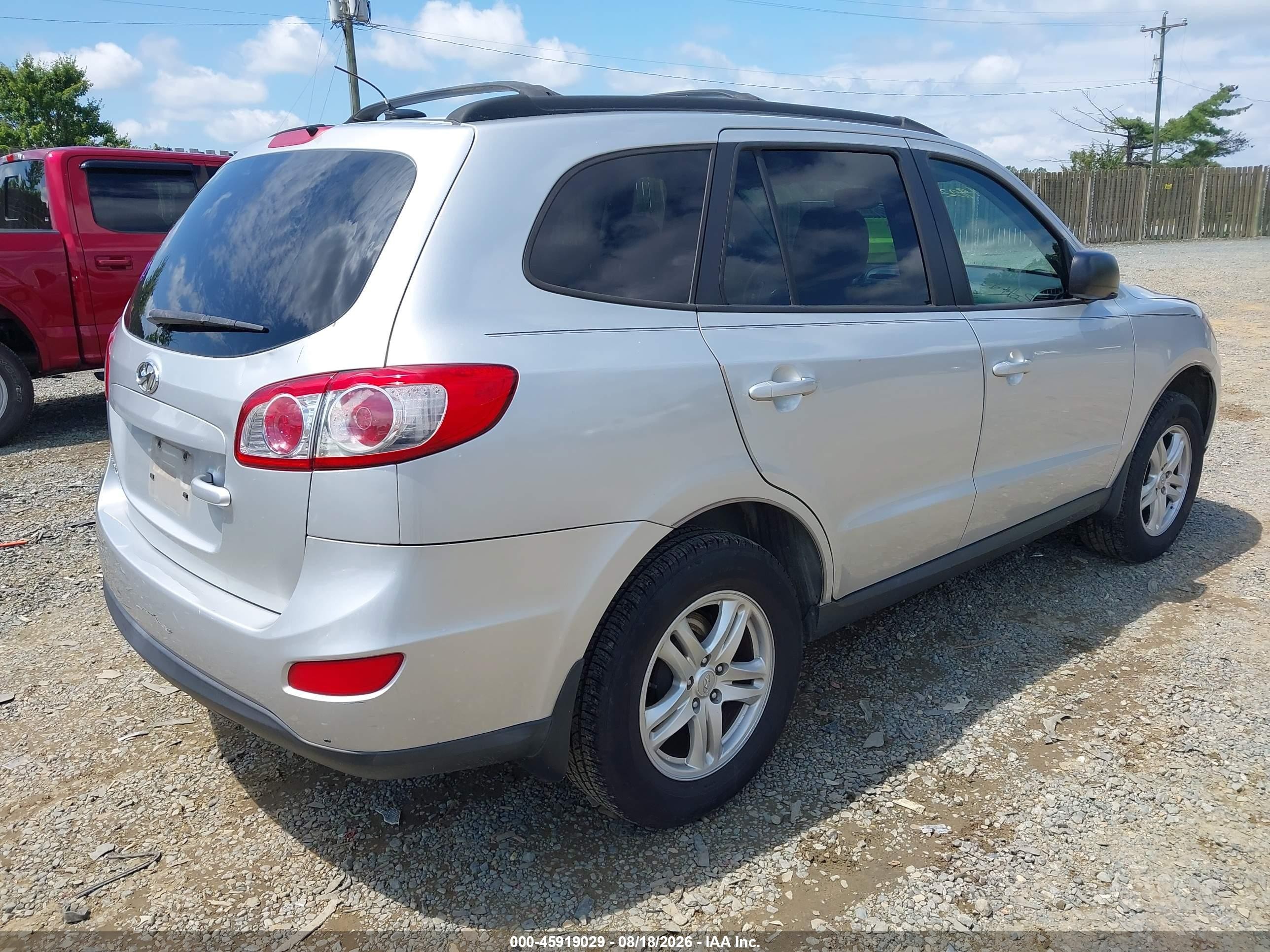 2012 Hyundai Santa Fe Gls Silver vin: 5XYZG3AB2CG123365