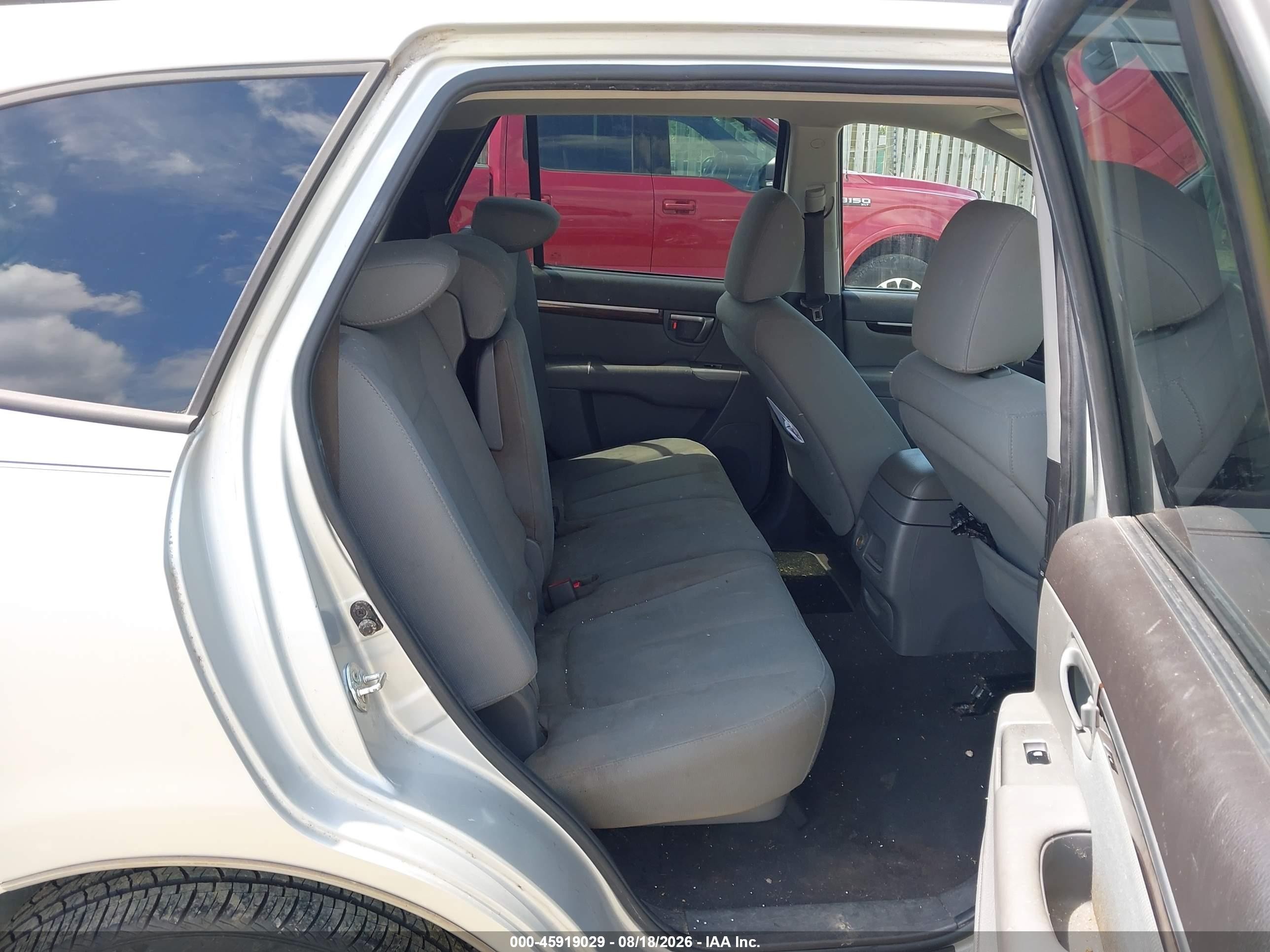 2012 Hyundai Santa Fe Gls Silver vin: 5XYZG3AB2CG123365