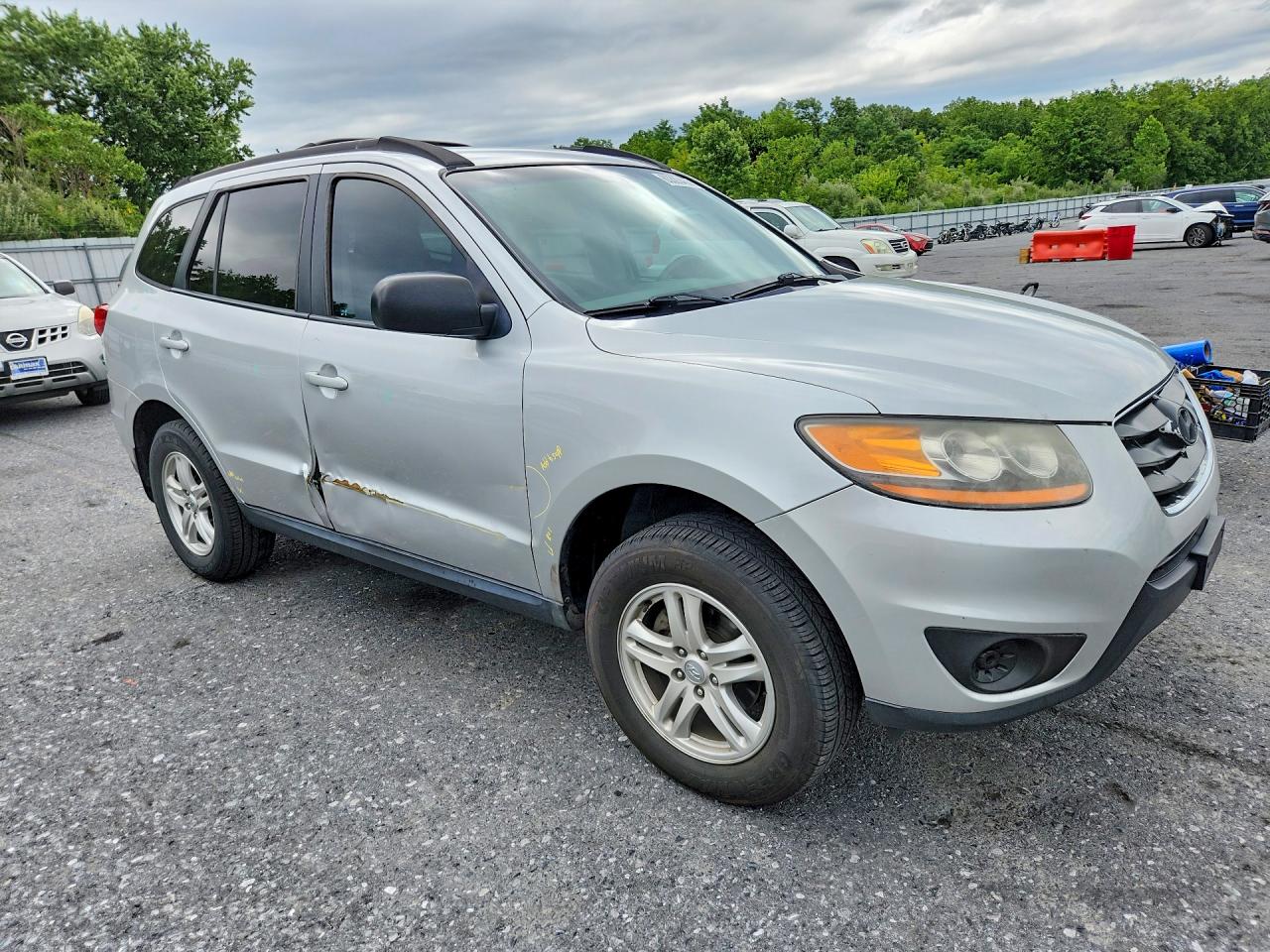 2011 Hyundai Santa Fe Gls Silver vin: 5XYZG3AB4BG037814