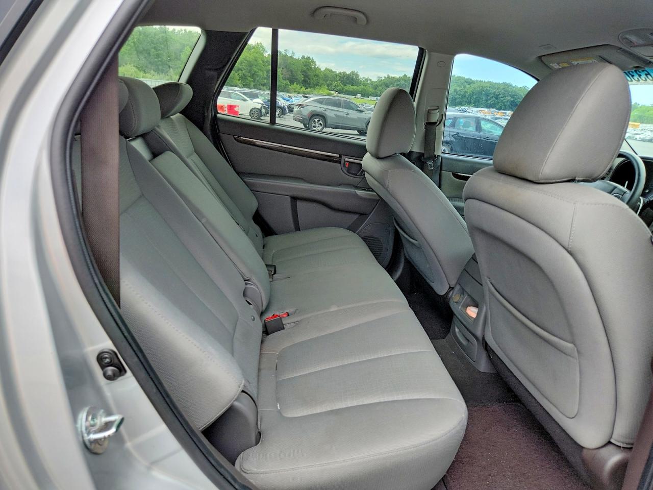 2011 Hyundai Santa Fe Gls Silver vin: 5XYZG3AB4BG037814
