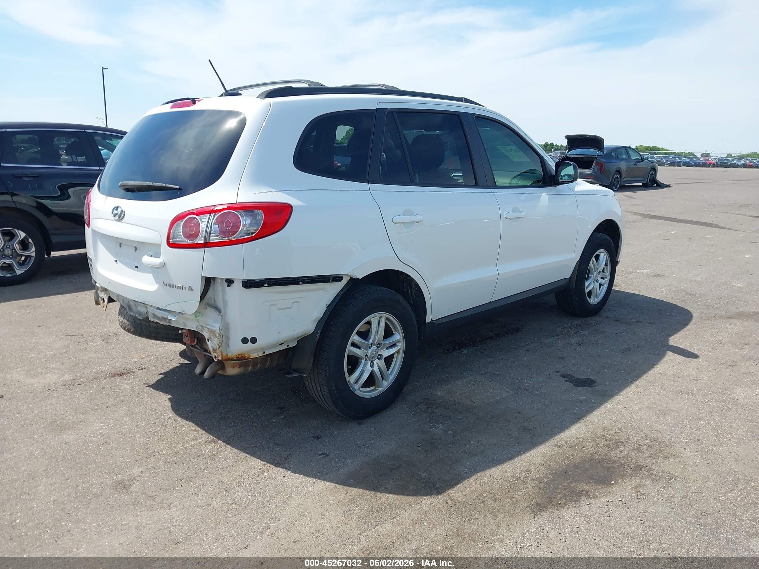 2011 Hyundai Santa Fe Gls White vin: 5XYZG3AB4BG044374