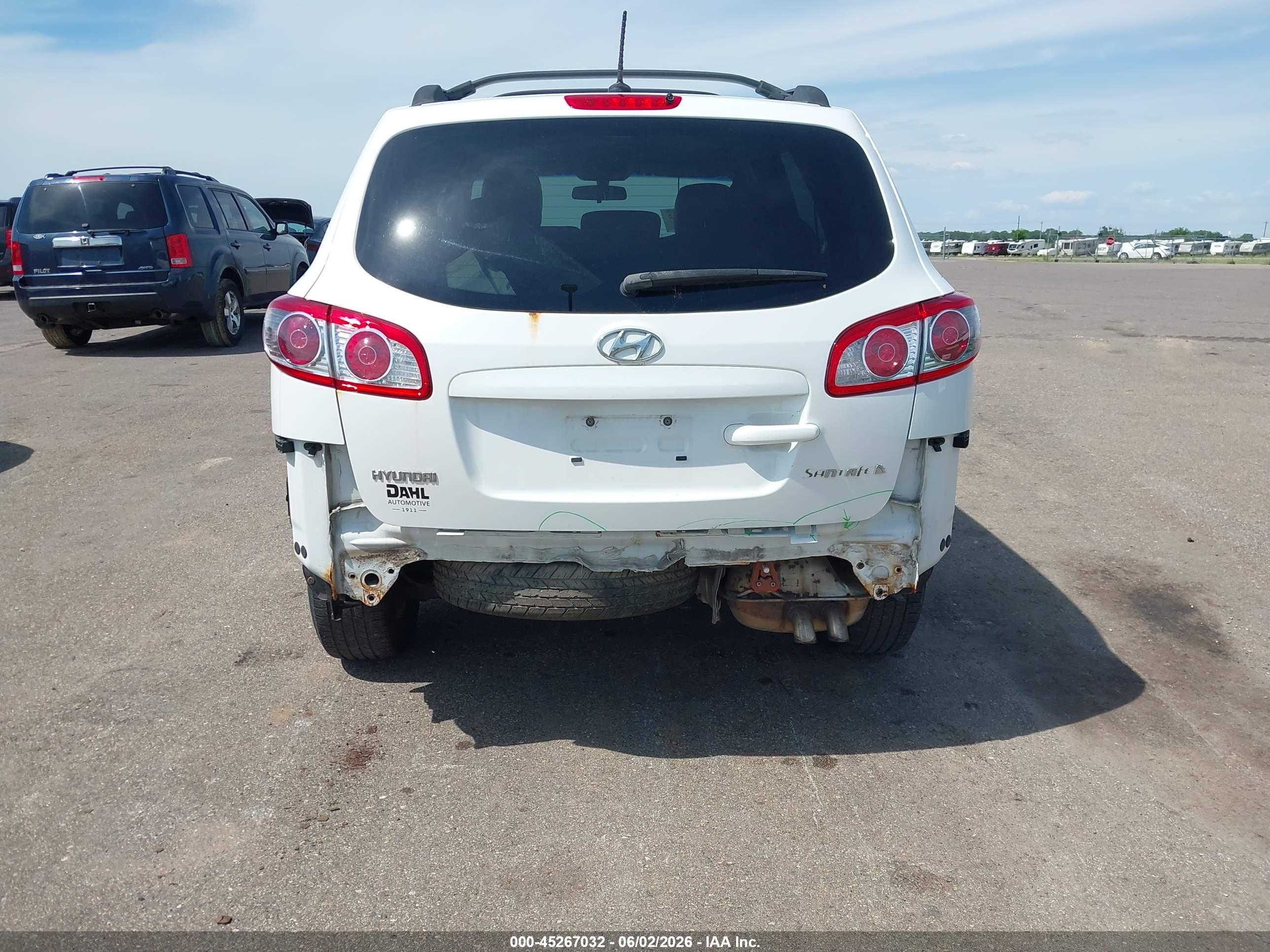 2011 Hyundai Santa Fe Gls White vin: 5XYZG3AB4BG044374