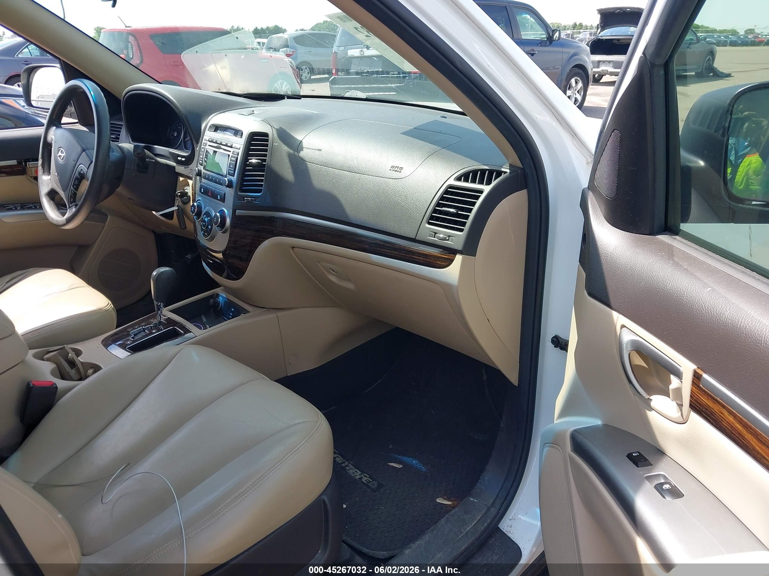 2011 Hyundai Santa Fe Gls White vin: 5XYZG3AB4BG044374