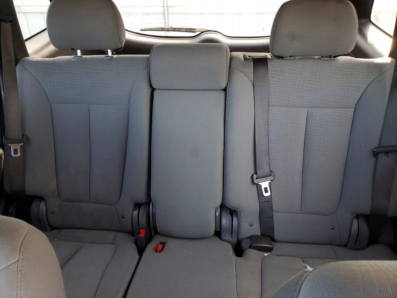 2011 Hyundai Santa Fe Gls White vin: 5XYZG3AB4BG044391