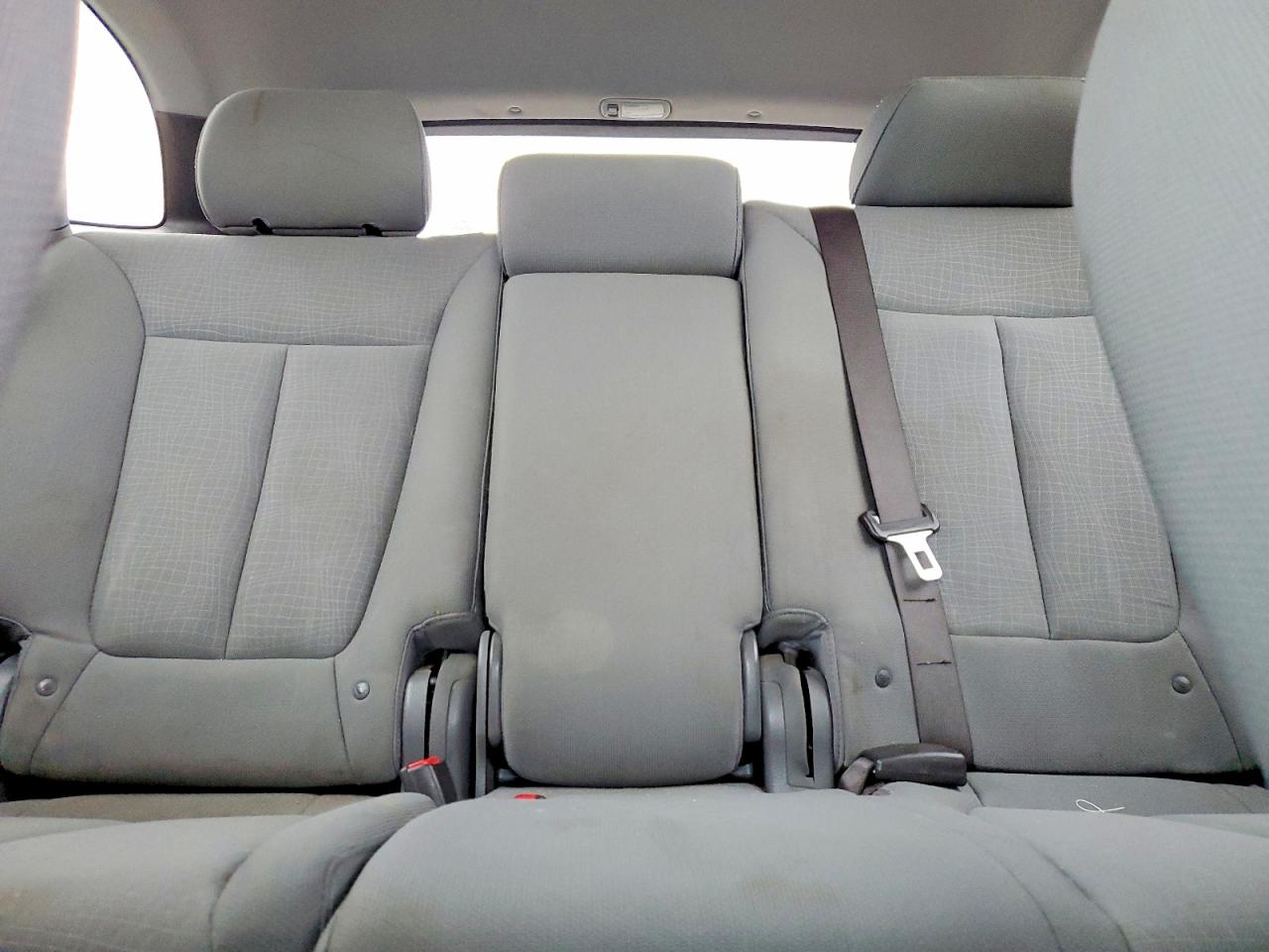 2011 Hyundai Santa Fe Gls White vin: 5XYZG3AB4BG083952