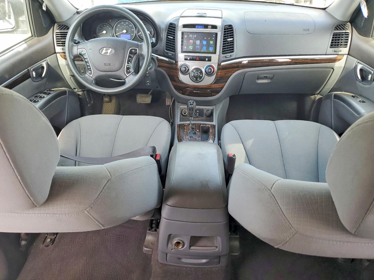2012 Hyundai Santa Fe Gls Silver vin: 5XYZG3AB4CG102033