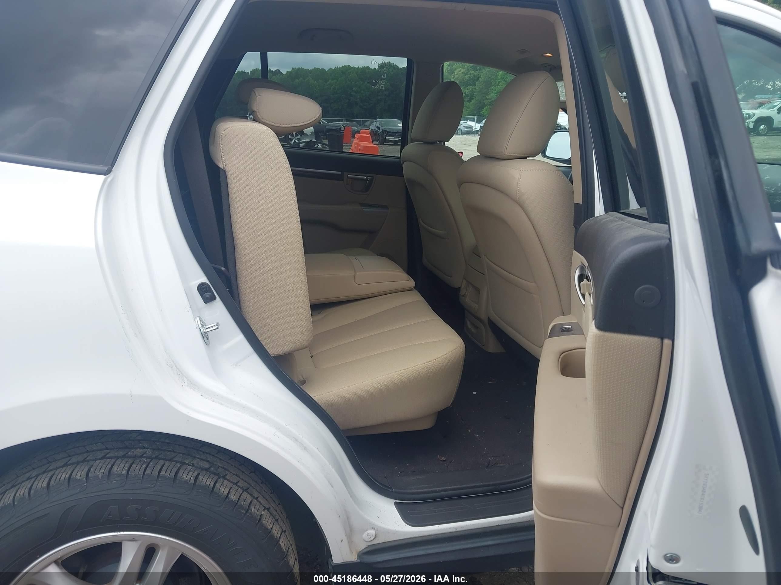 2012 Hyundai Santa Fe Gls White vin: 5XYZG3AB4CG153841