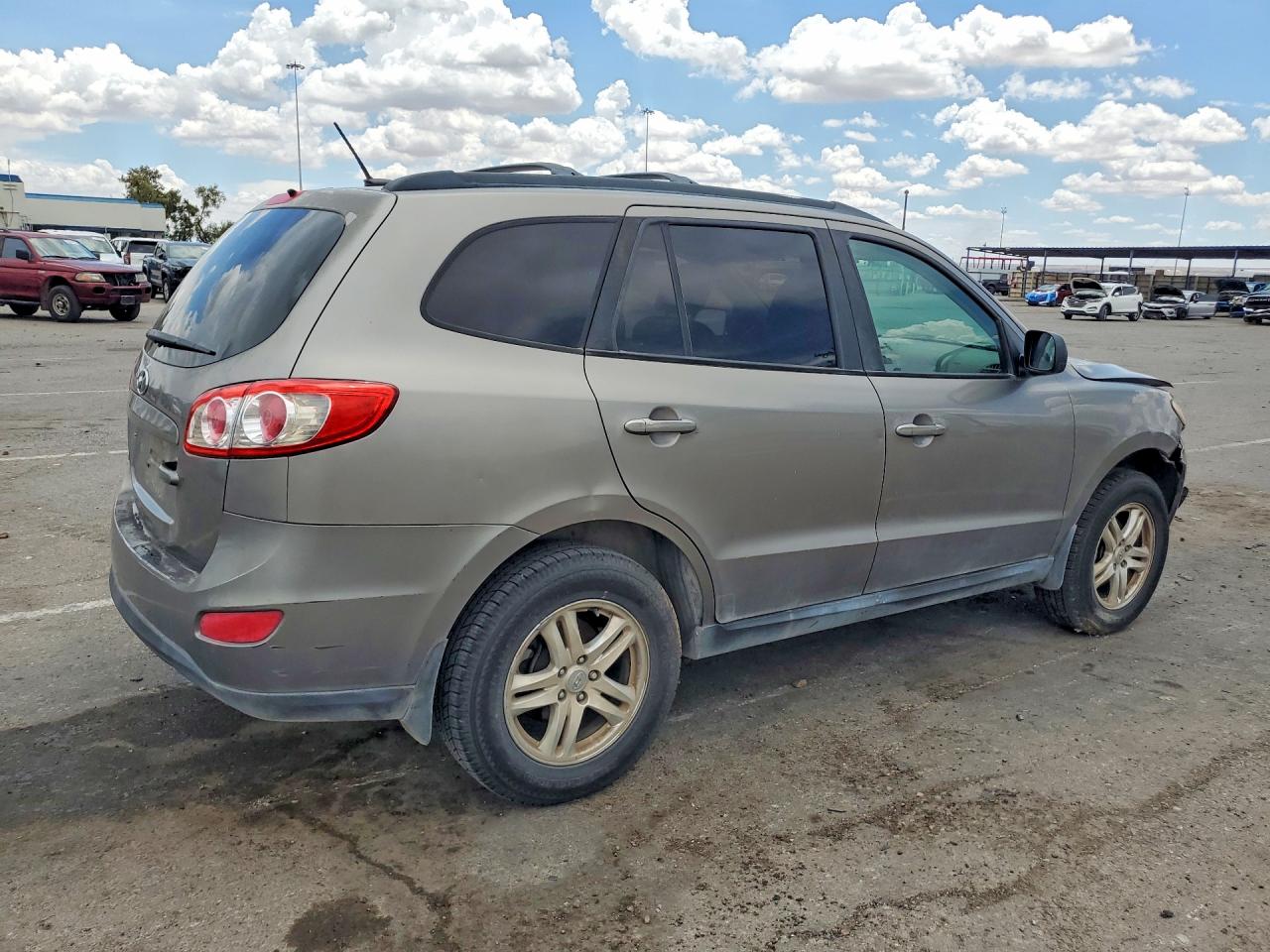 2012 Hyundai Santa Fe Gls Silver vin: 5XYZG3AB4CG155525