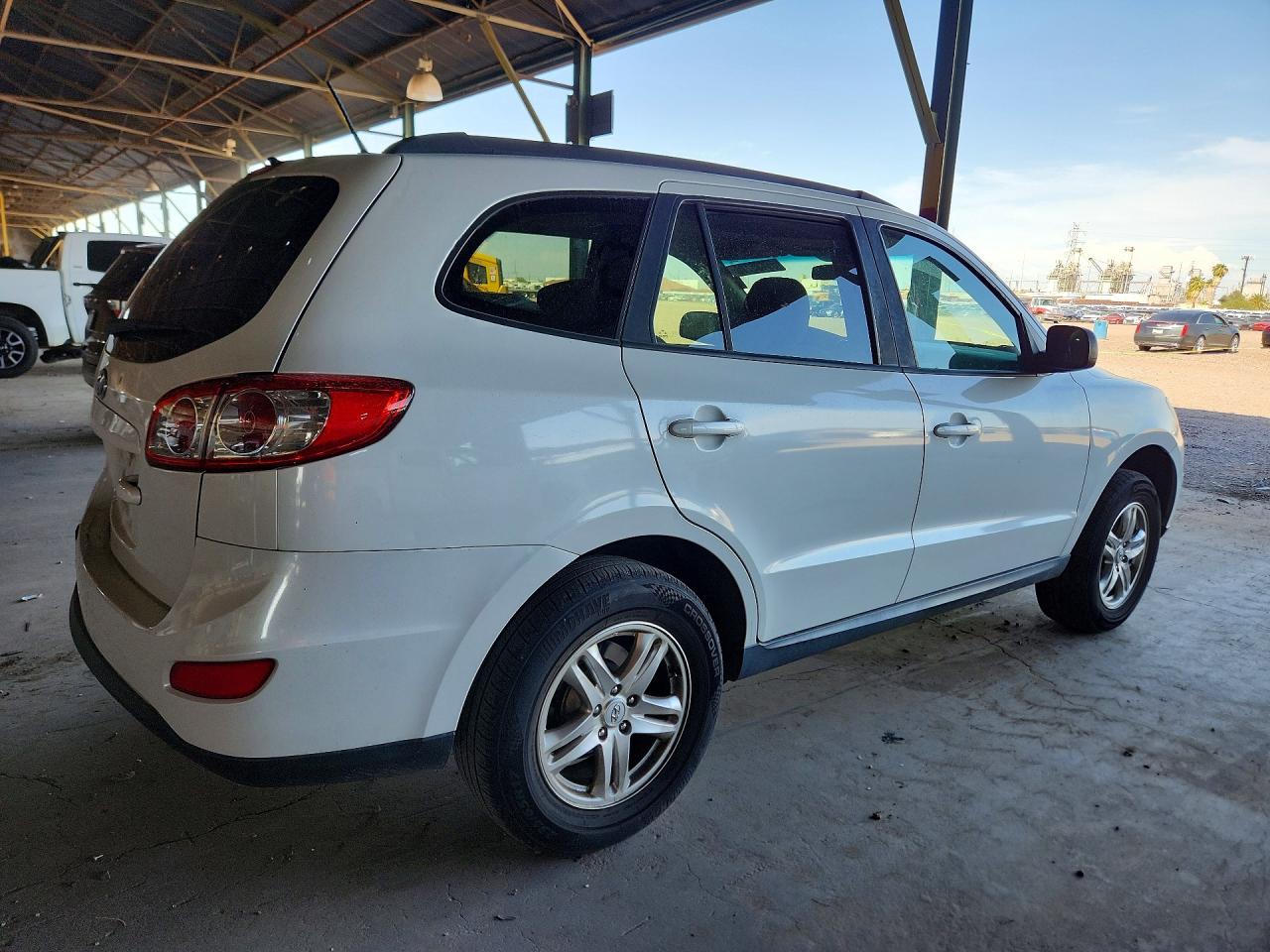 2012 Hyundai Santa Fe Gls White vin: 5XYZG3AB4CG158425