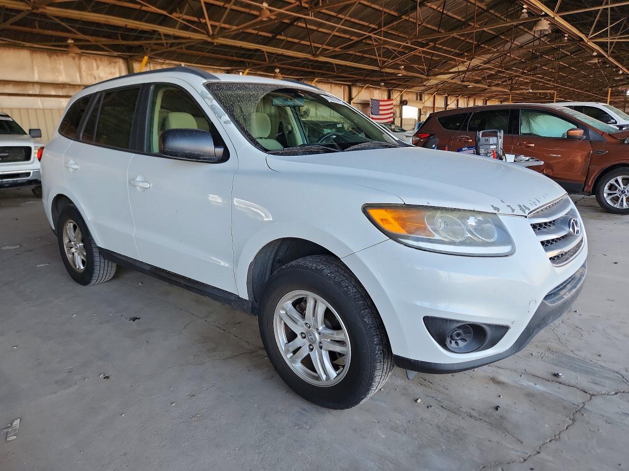 2012 Hyundai Santa Fe Gls White vin: 5XYZG3AB4CG158425