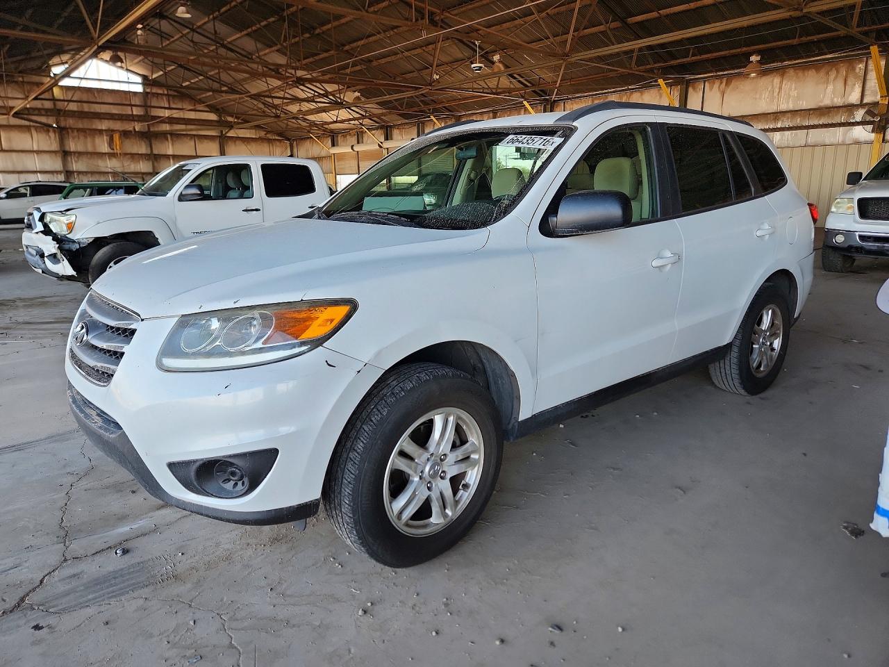 2012 Hyundai Santa Fe Gls White vin: 5XYZG3AB4CG158425