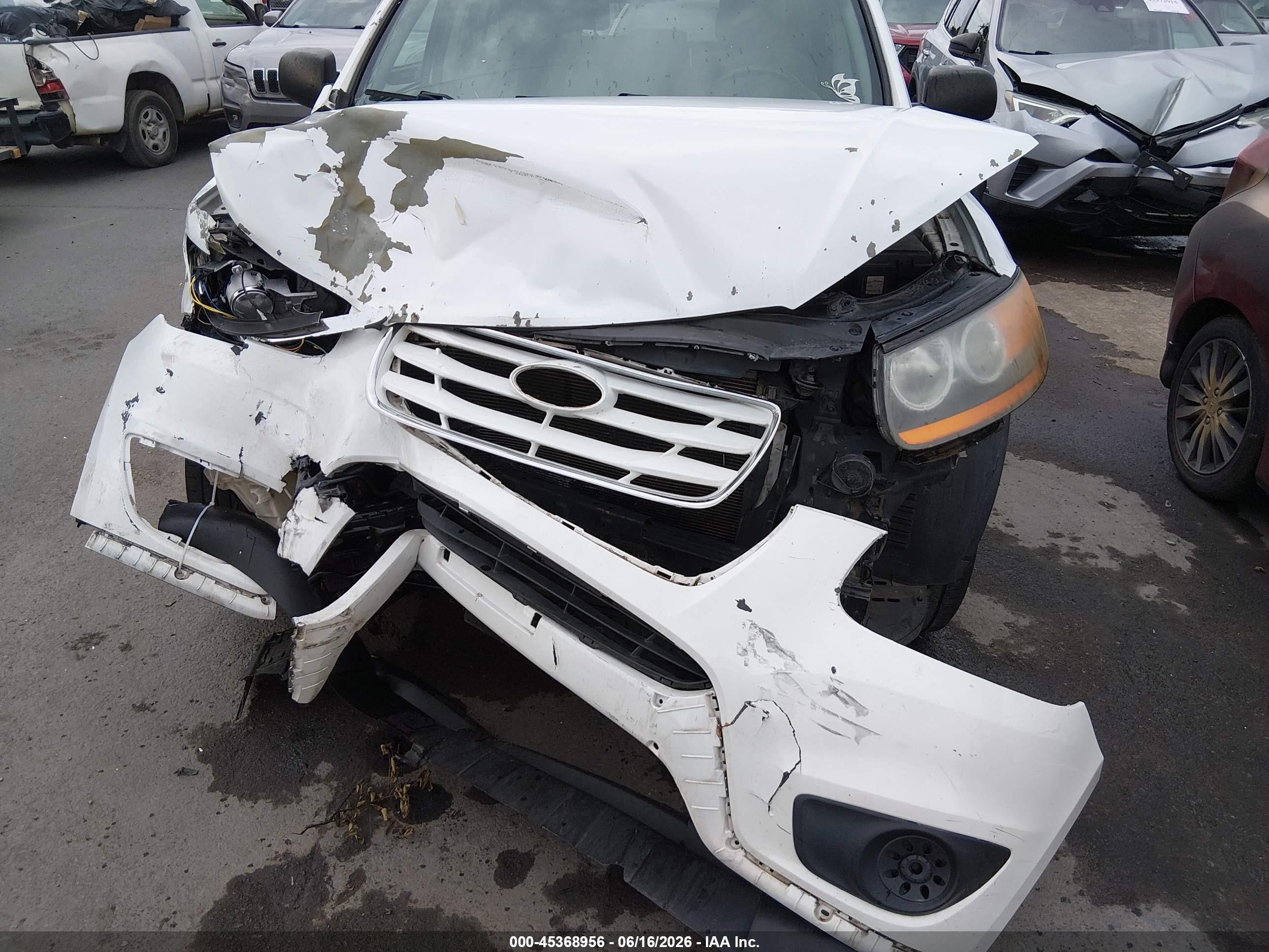 2011 Hyundai Santa Fe Gls White vin: 5XYZG3AB5BG005972