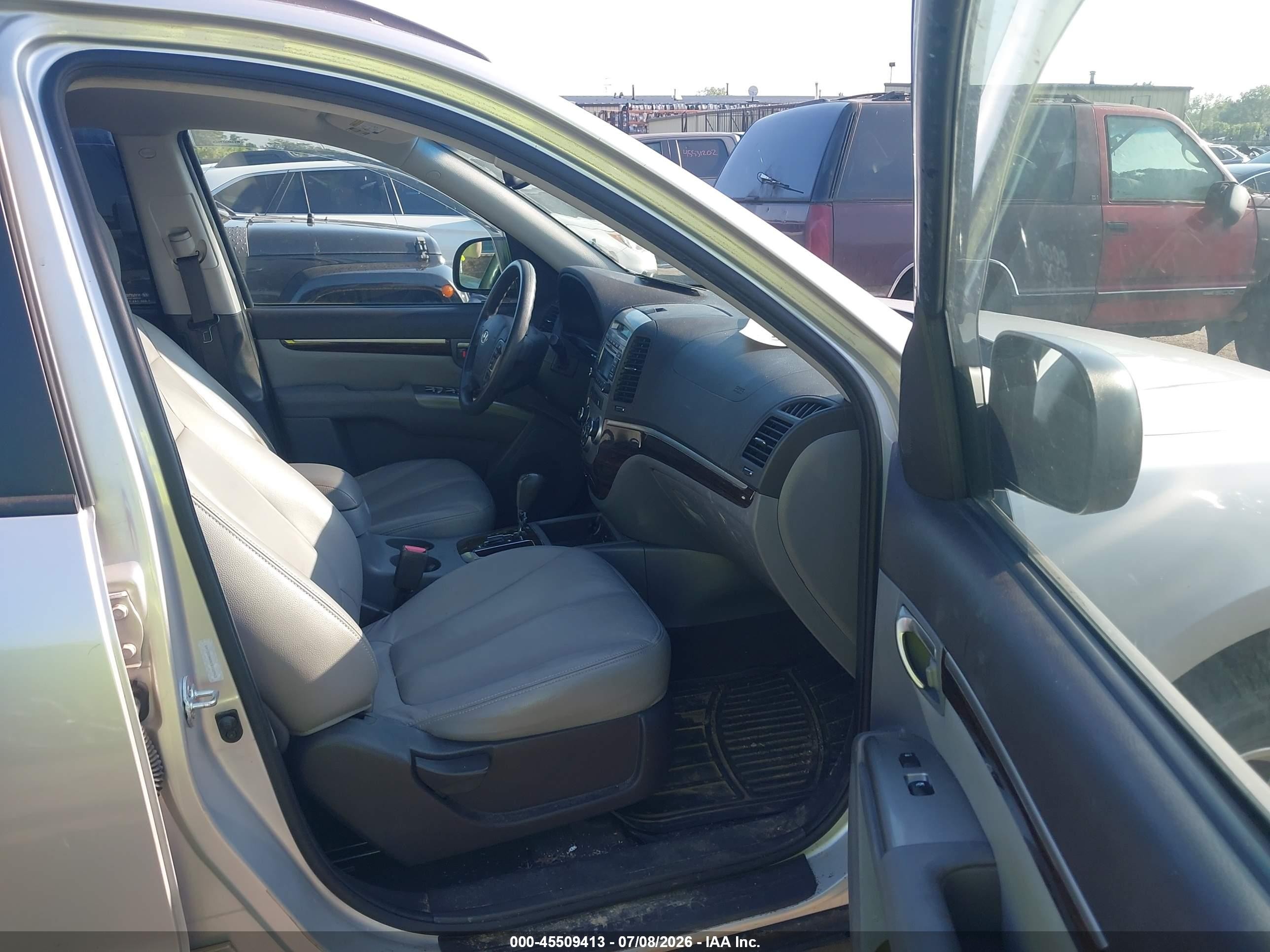 2012 Hyundai Santa Fe Gls Silver vin: 5XYZG3AB5CG102963
