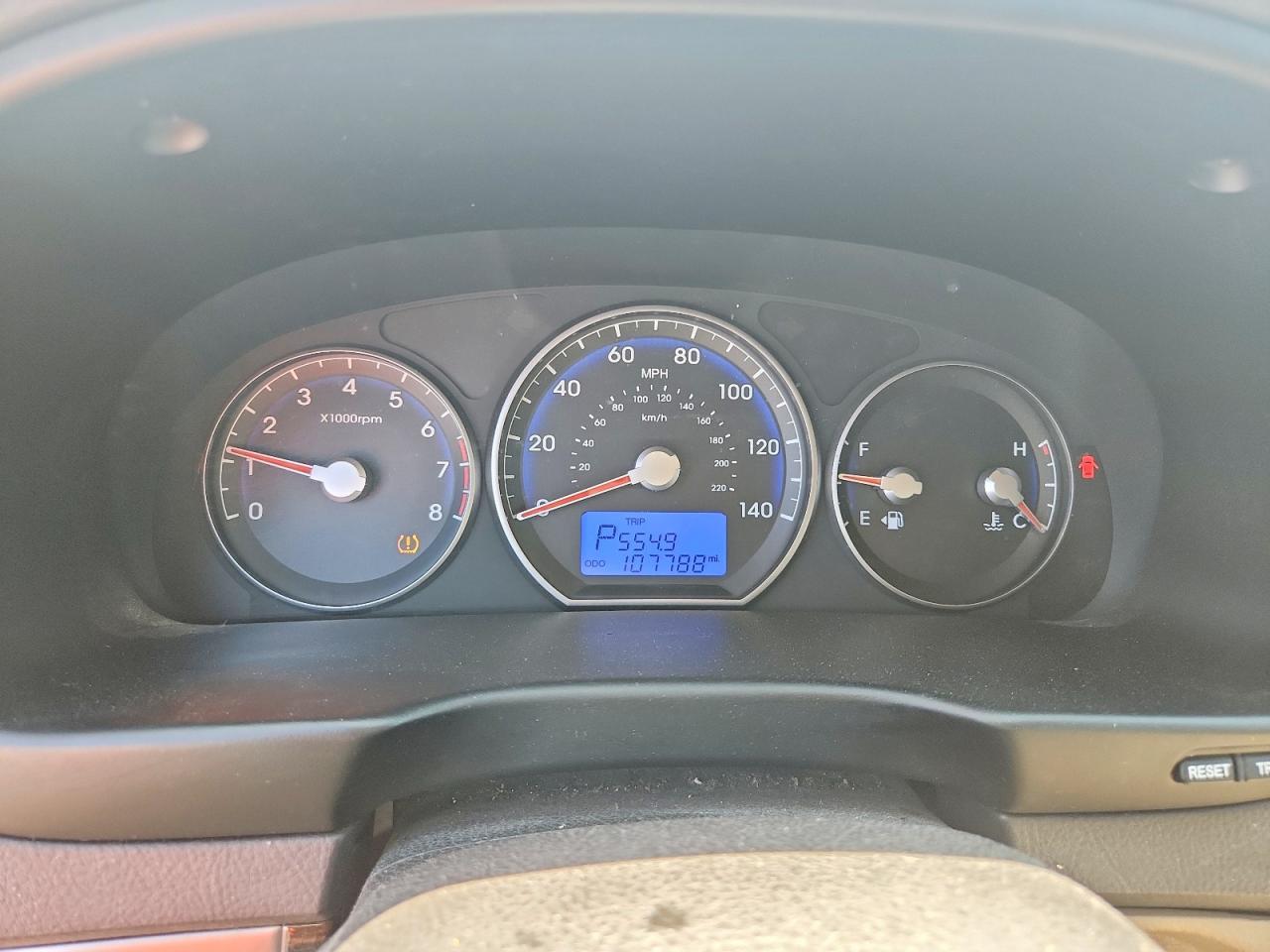 2012 Hyundai Santa Fe Gls White vin: 5XYZG3AB5CG108679