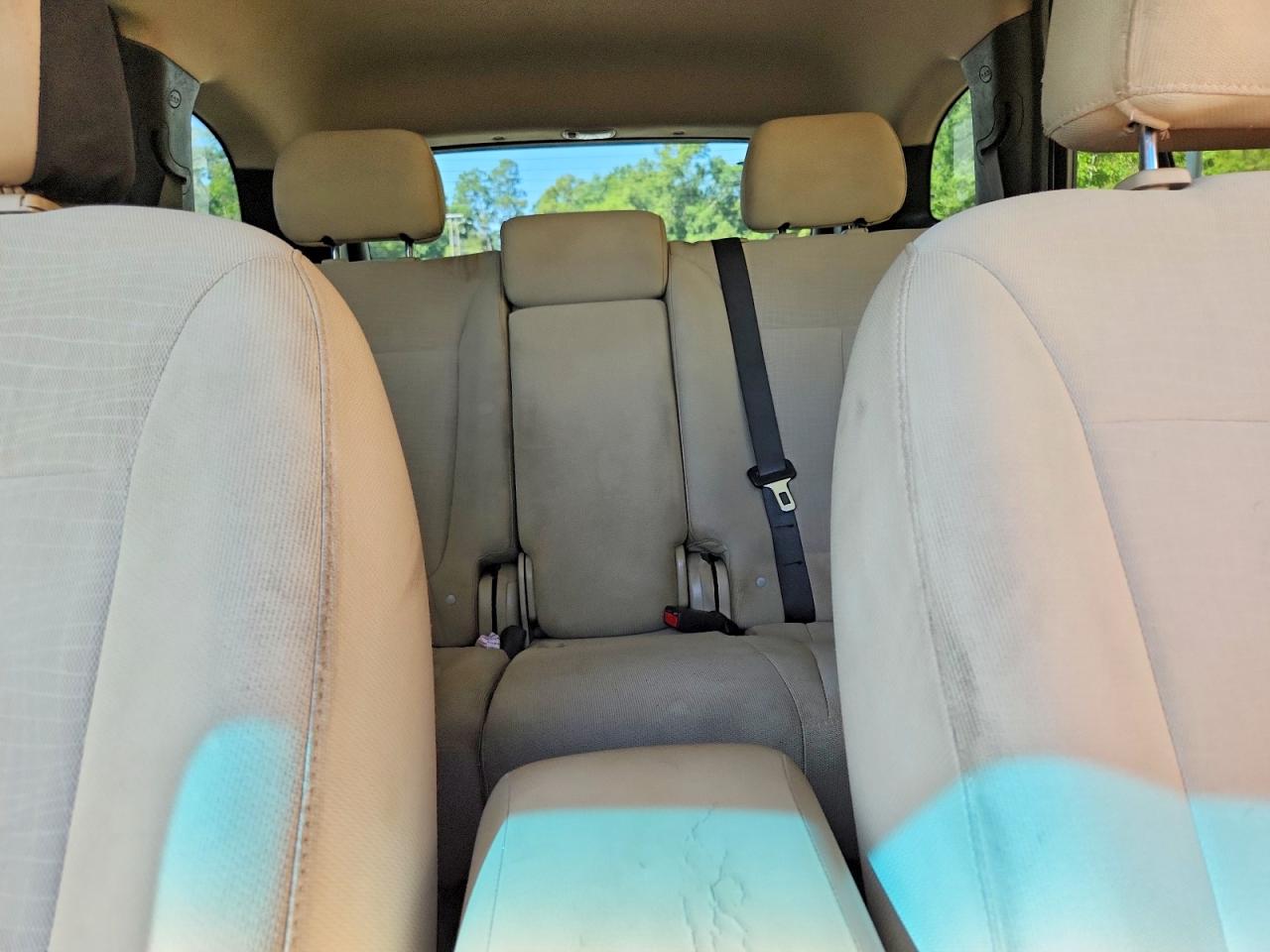 2012 Hyundai Santa Fe Gls White vin: 5XYZG3AB5CG128754