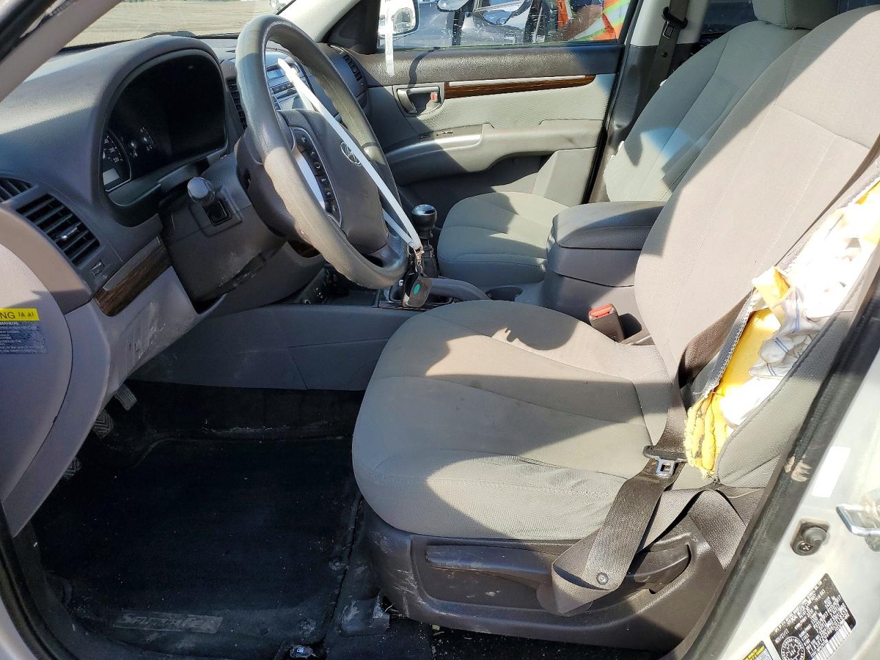 2012 Hyundai Santa Fe Gls Silver vin: 5XYZG3AB6CG118539
