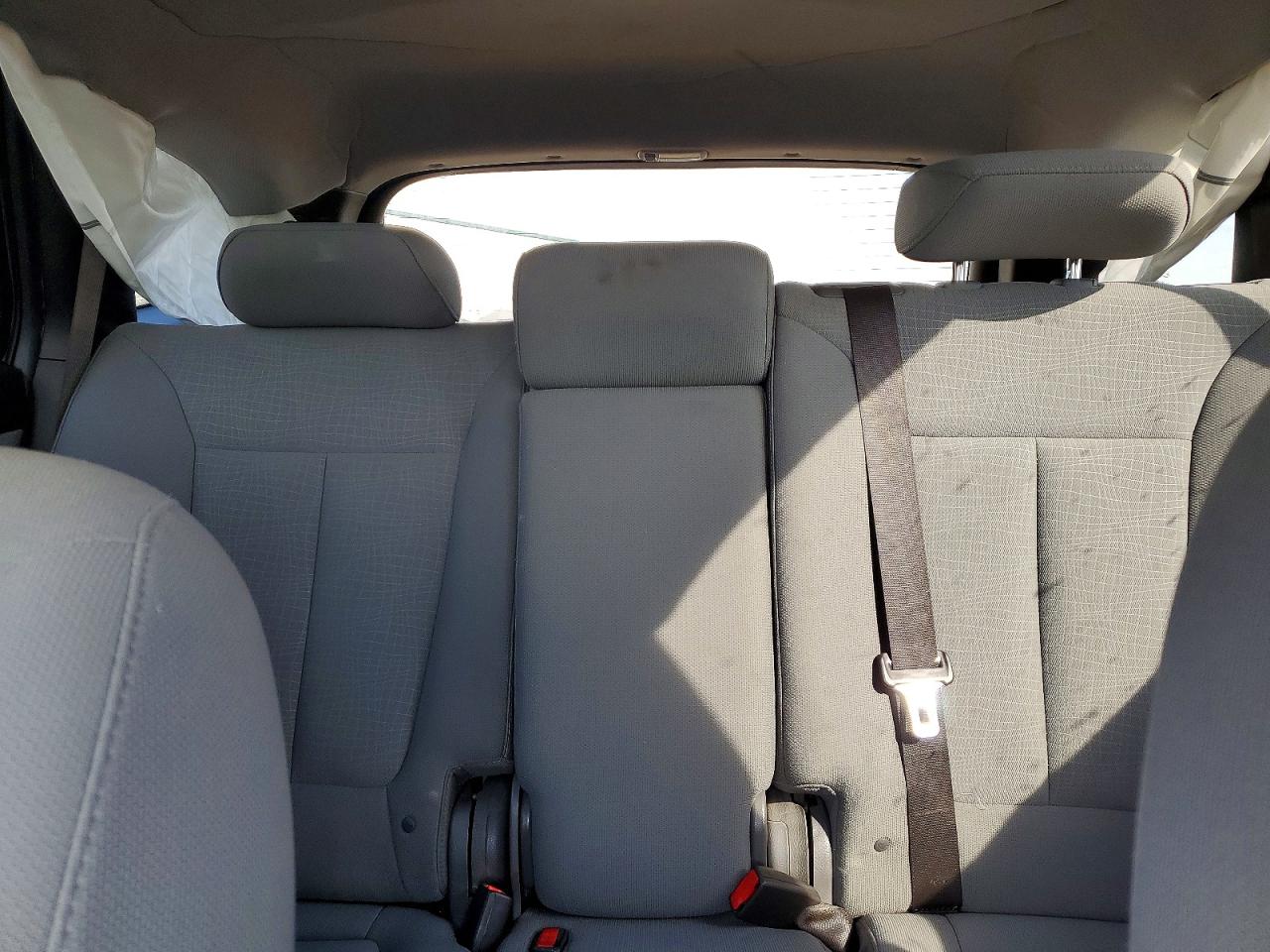 2012 Hyundai Santa Fe Gls Silver vin: 5XYZG3AB6CG118539