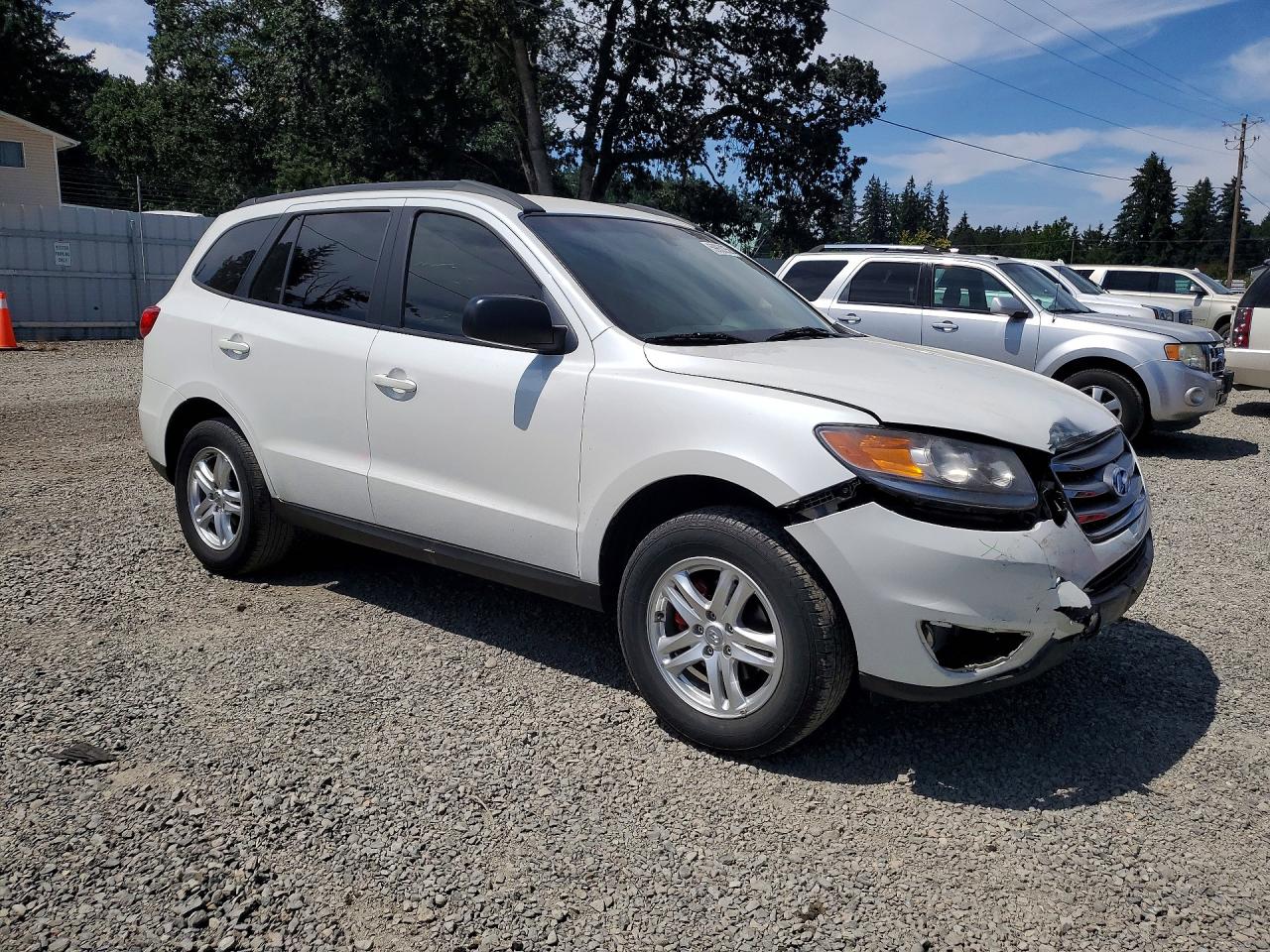 2012 Hyundai Santa Fe Gls White vin: 5XYZG3AB7CG095594