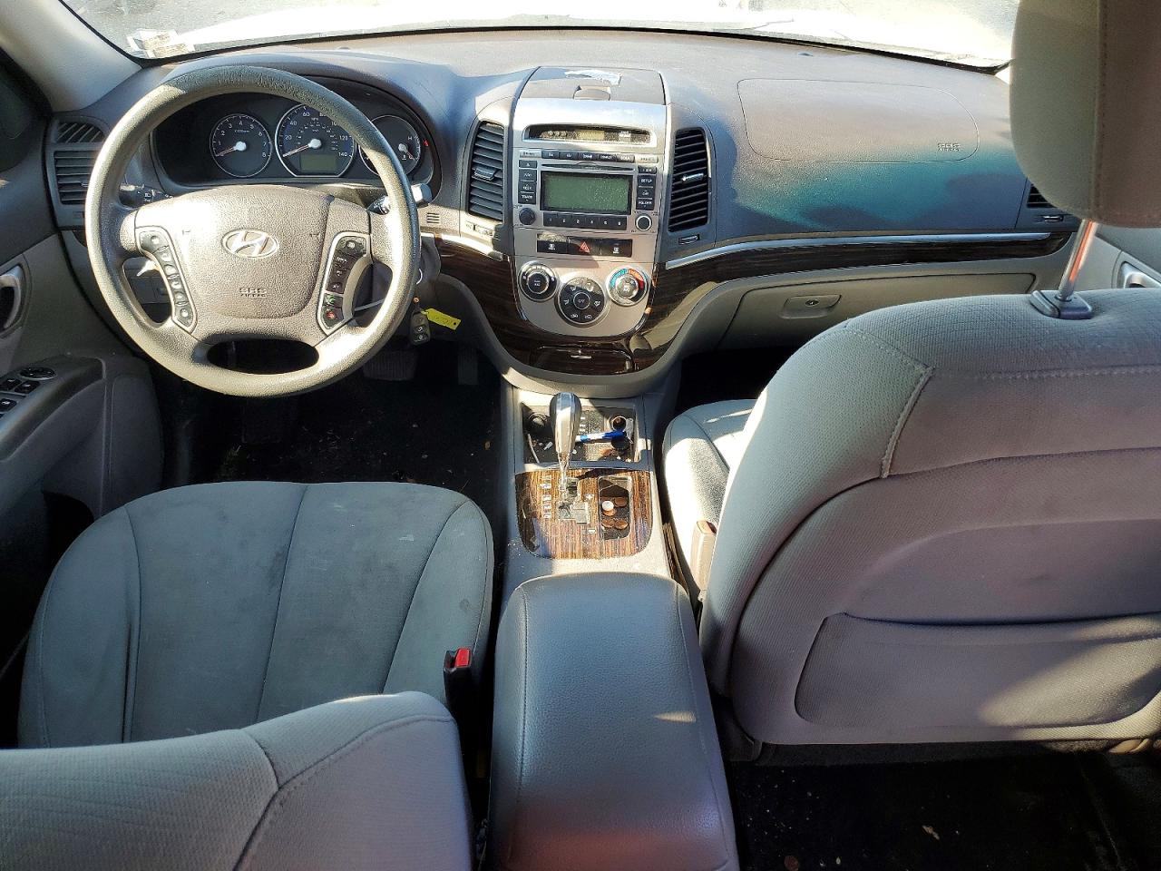 2012 Hyundai Santa Fe Gls White vin: 5XYZG3AB7CG151632